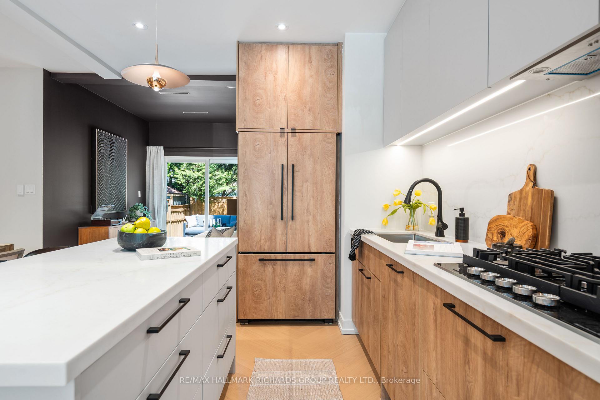 Photo 7 of 98 Dixon Avenue, Toronto, The Beaches — HOMEH