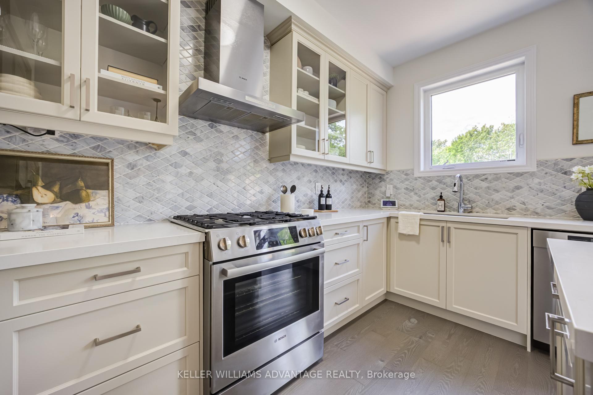 Photo 6 of 46 Sutcliffe Drive, Whitby, Rolling Acres — HOMEH