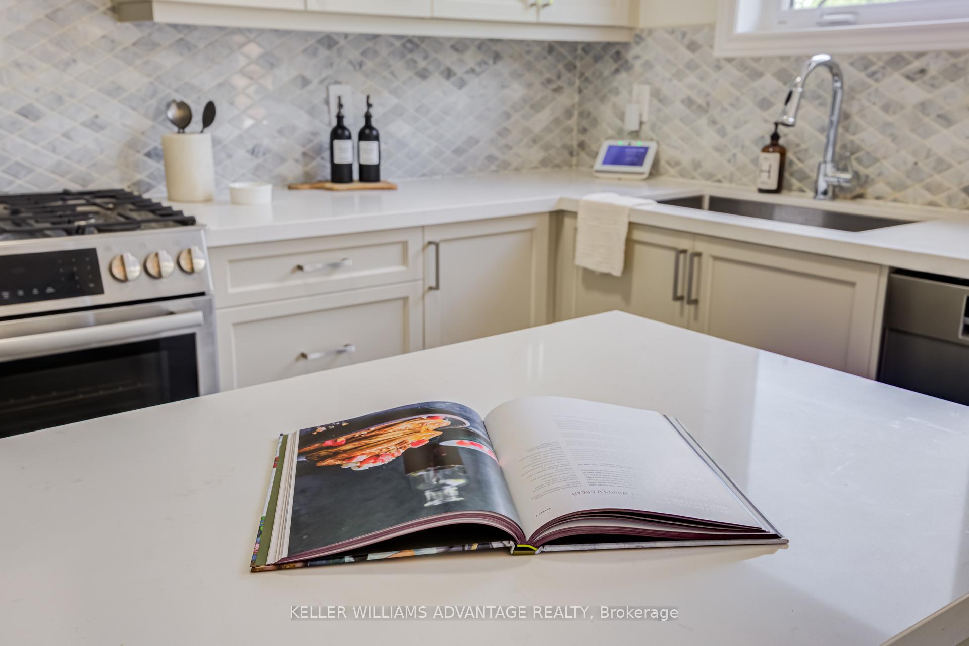 Photo 9 of 46 Sutcliffe Drive, Whitby, Rolling Acres — HOMEH