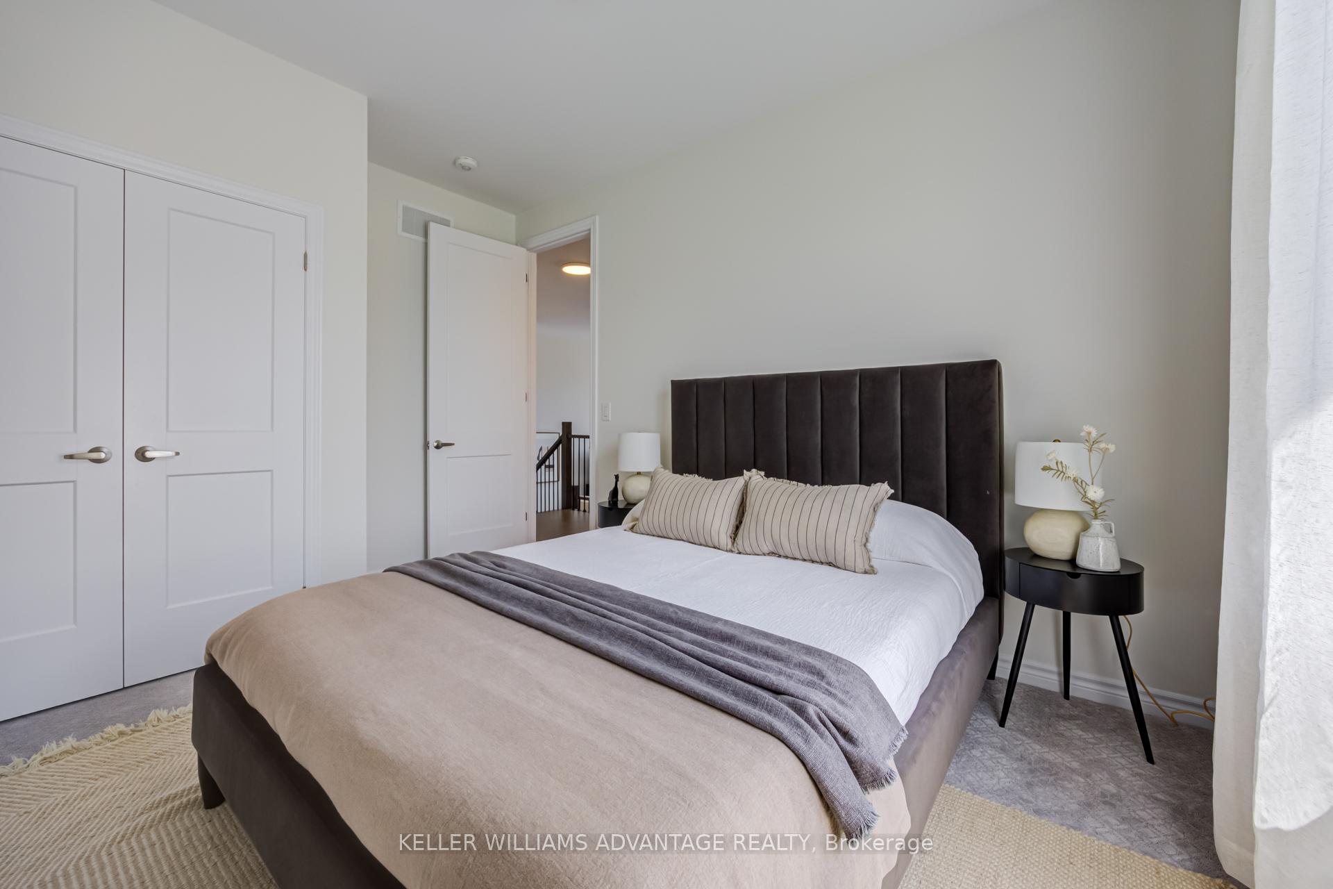 Photo 32 of 46 Sutcliffe Drive, Whitby, Rolling Acres — HOMEH