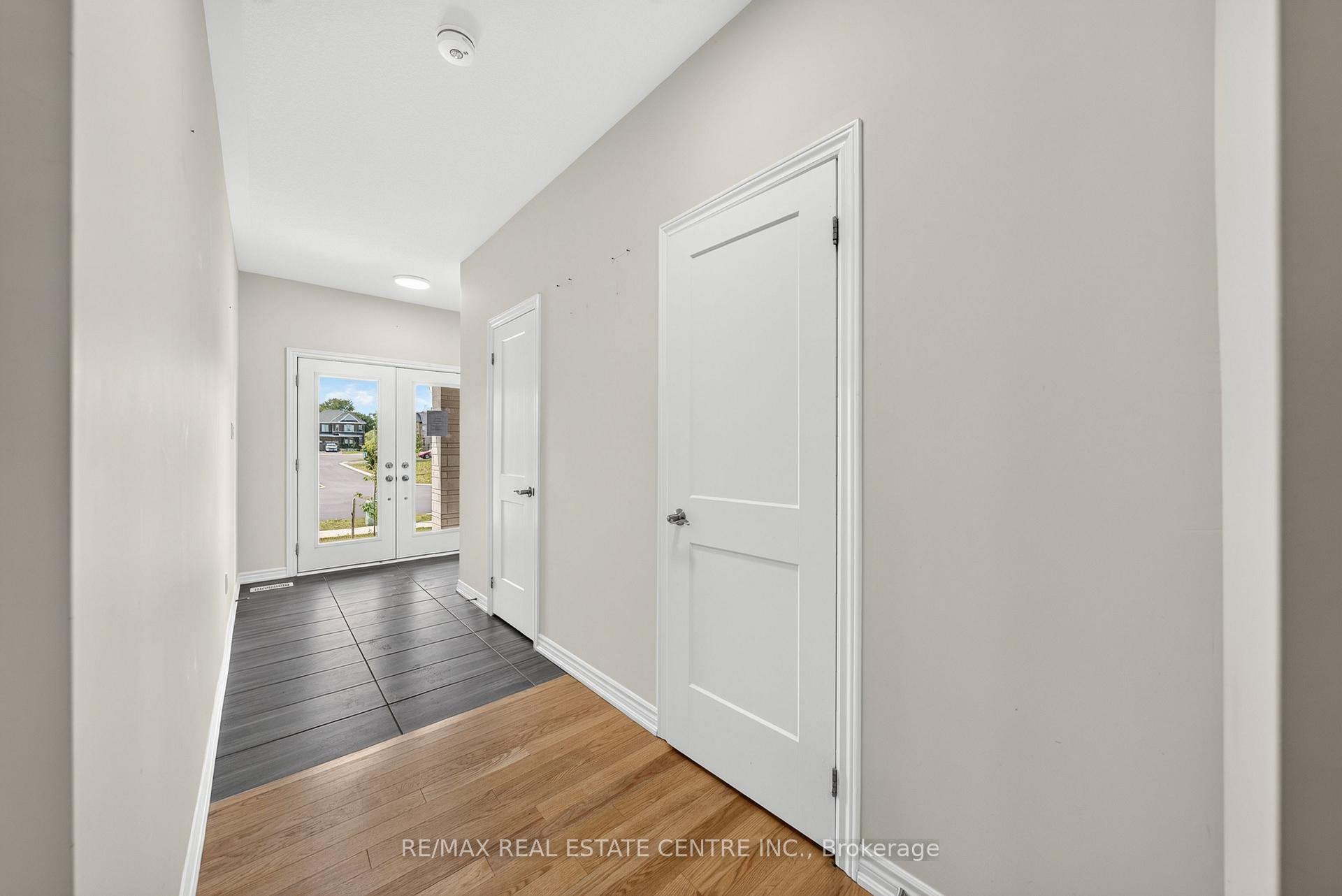 Photo 6 of 14 Heming Street, Brant, Paris — HOMEH