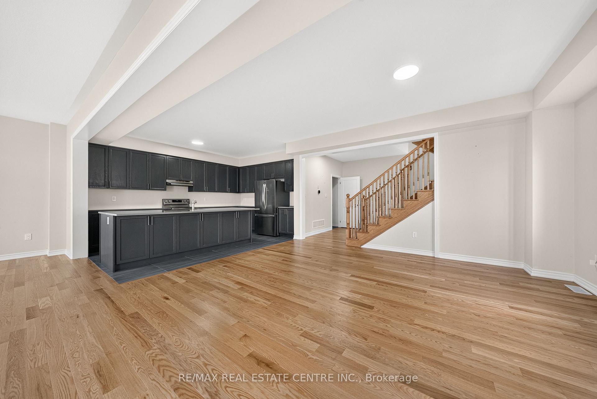 Photo 13 of 14 Heming Street, Brant, Paris — HOMEH