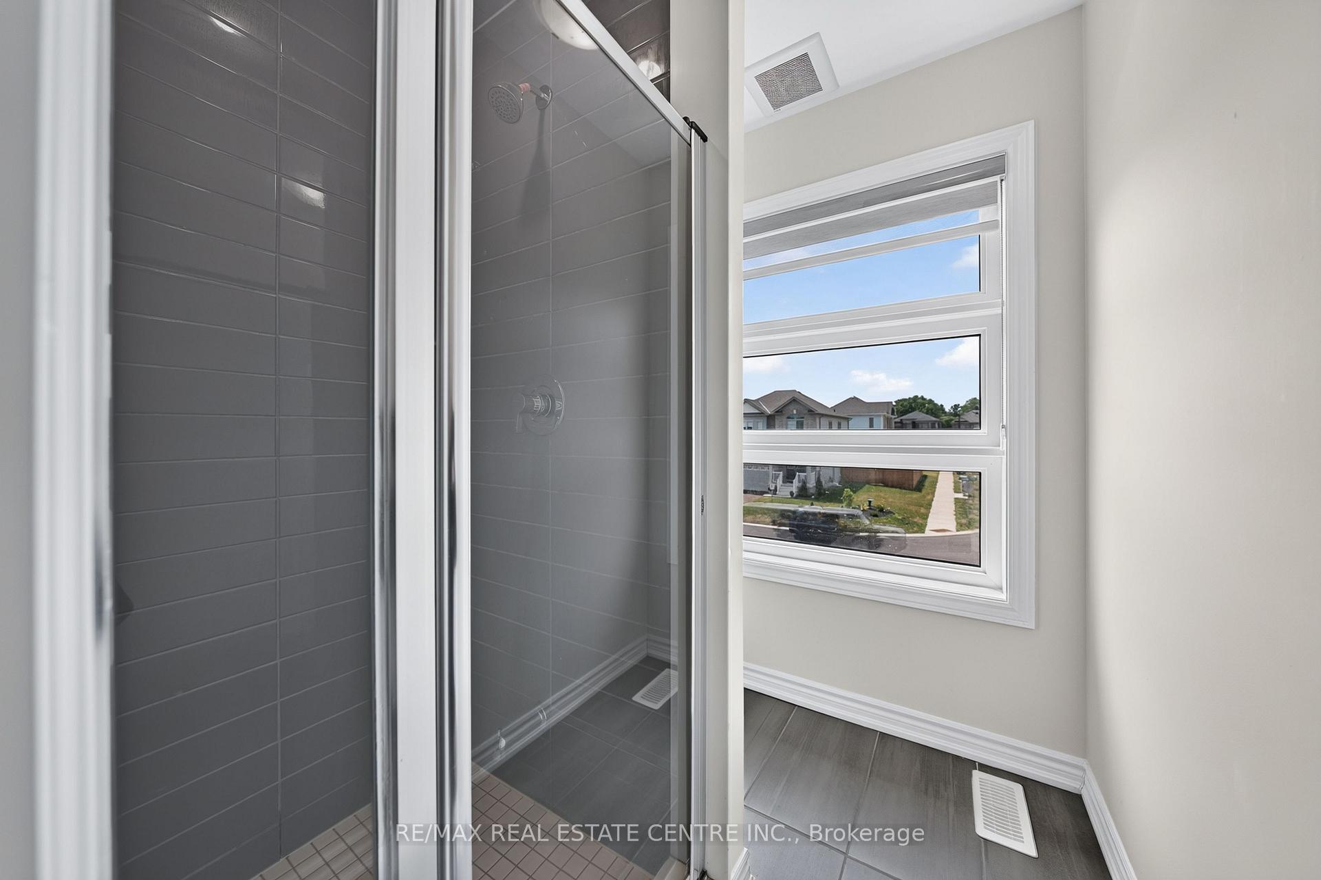 Photo 32 of 14 Heming Street, Brant, Paris — HOMEH