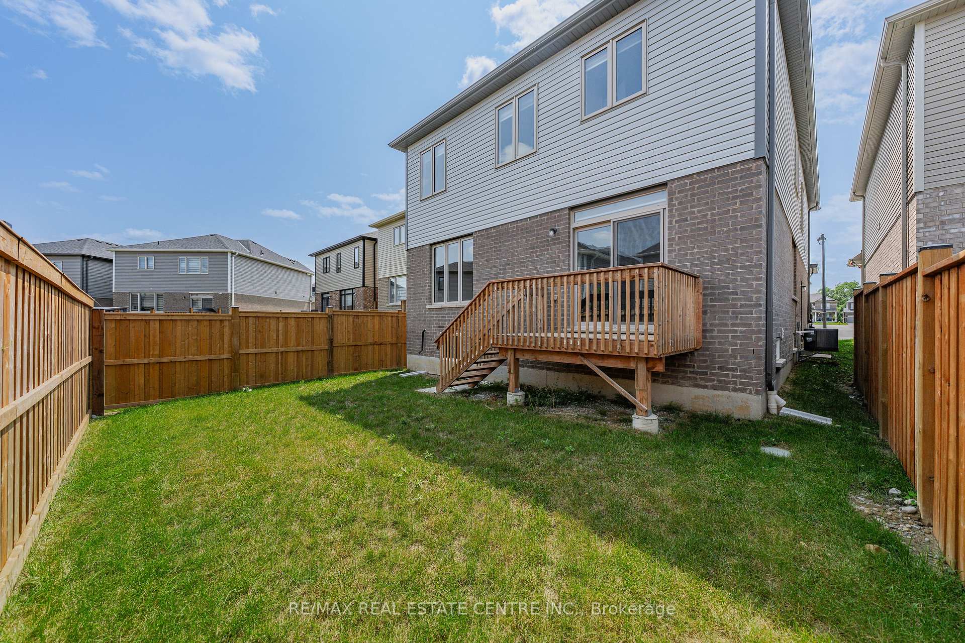 Photo 43 of 14 Heming Street, Brant, Paris — HOMEH