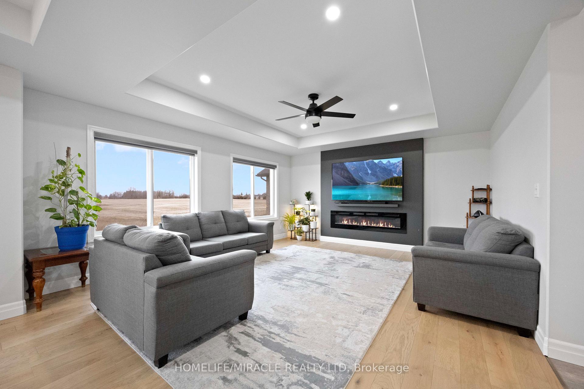 Photo 9 of 61 Raycroft Drive, Belleville, Thurlow Ward — HOMEH