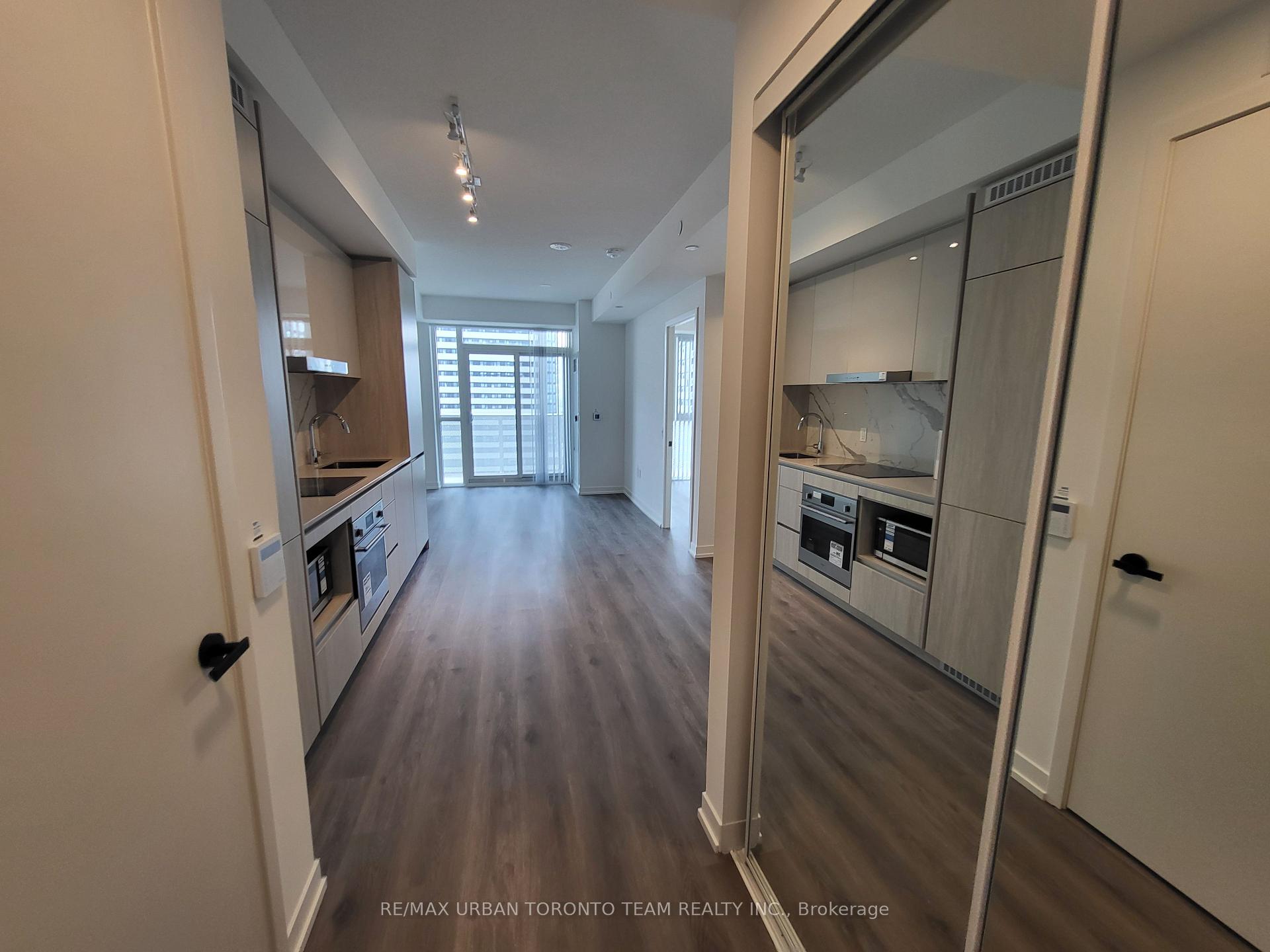 Photo 2 of Unit 1202, 28 Interchange Way, Vaughan, Vaughan Corporate Centre — HOMEH
