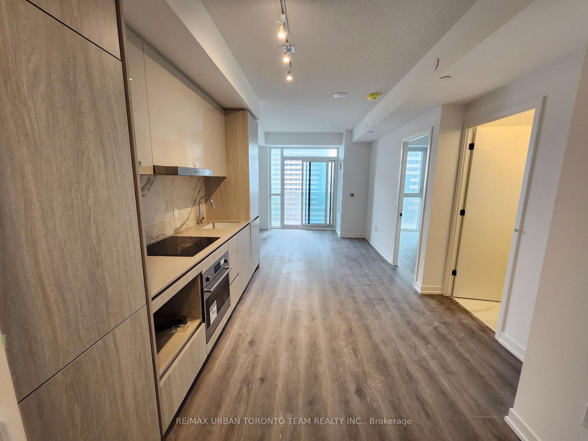 Photo 3 of Unit 1202, 28 Interchange Way, Vaughan, Vaughan Corporate Centre — HOMEH