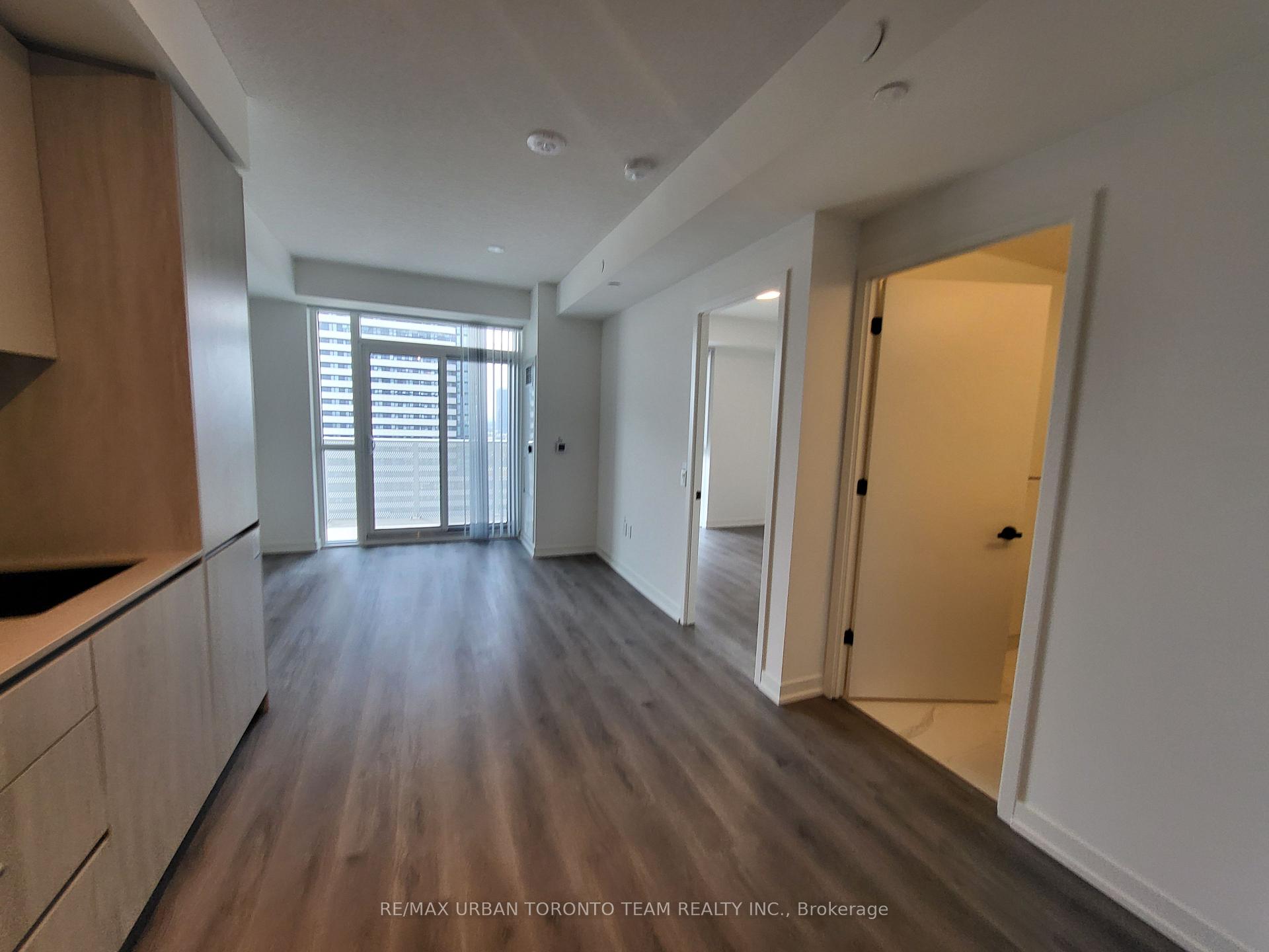 Photo 6 of Unit 1202, 28 Interchange Way, Vaughan, Vaughan Corporate Centre — HOMEH