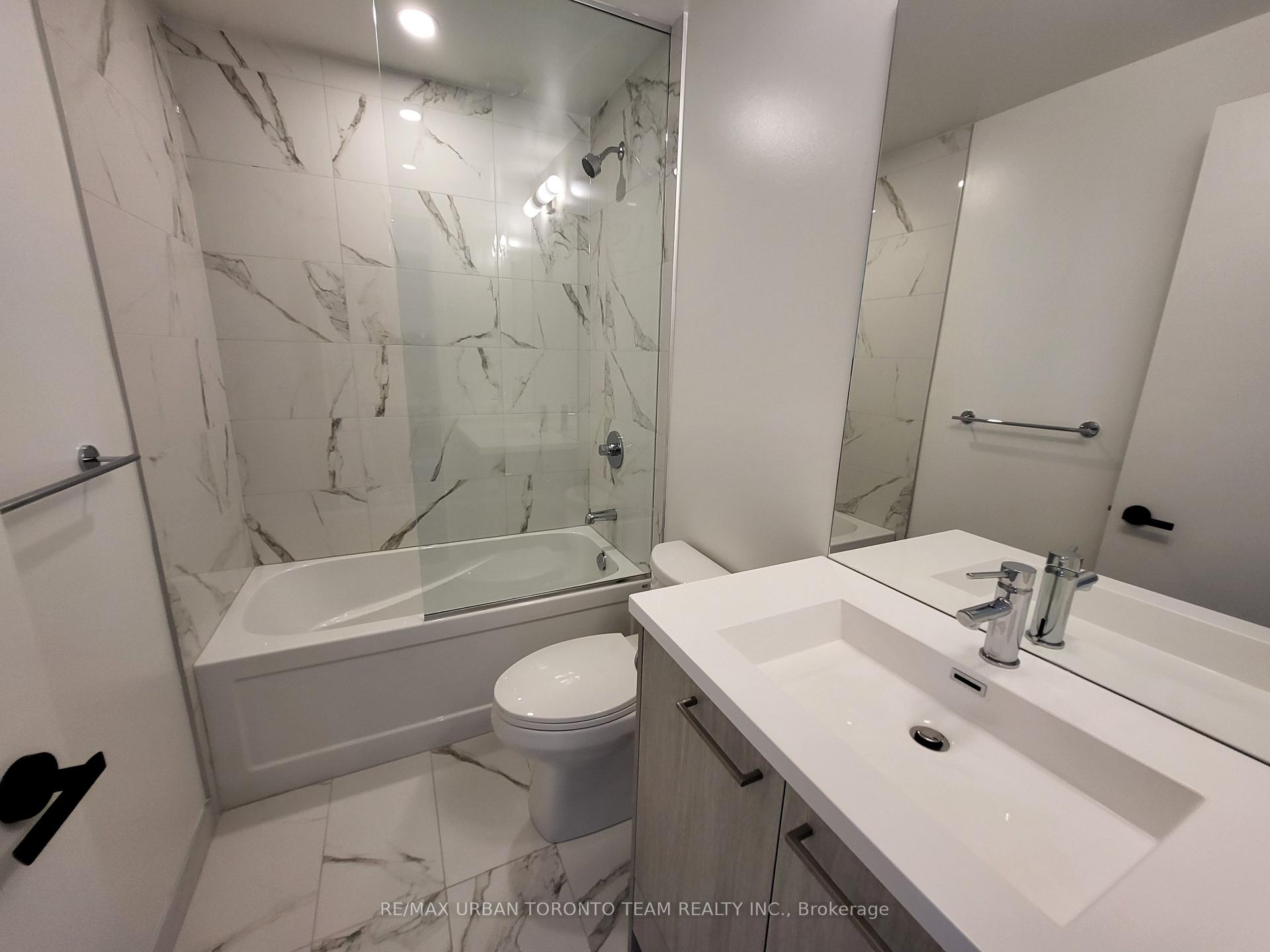 Photo 17 of Unit 1202, 28 Interchange Way, Vaughan, Vaughan Corporate Centre — HOMEH