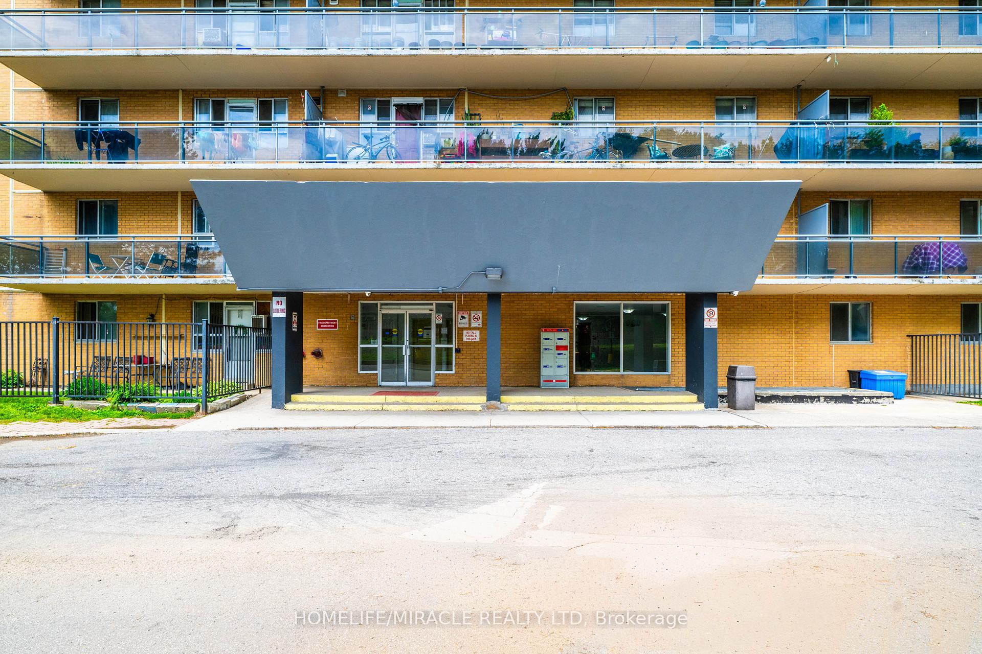 Photo 4 of Unit 707, 100 Dundalk Drive, Scarborough, Dorset Park — HOMEH