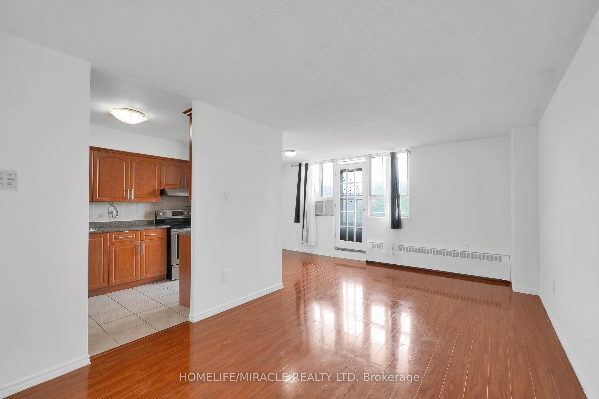 Photo 8 of Unit 707, 100 Dundalk Drive, Scarborough, Dorset Park — HOMEH