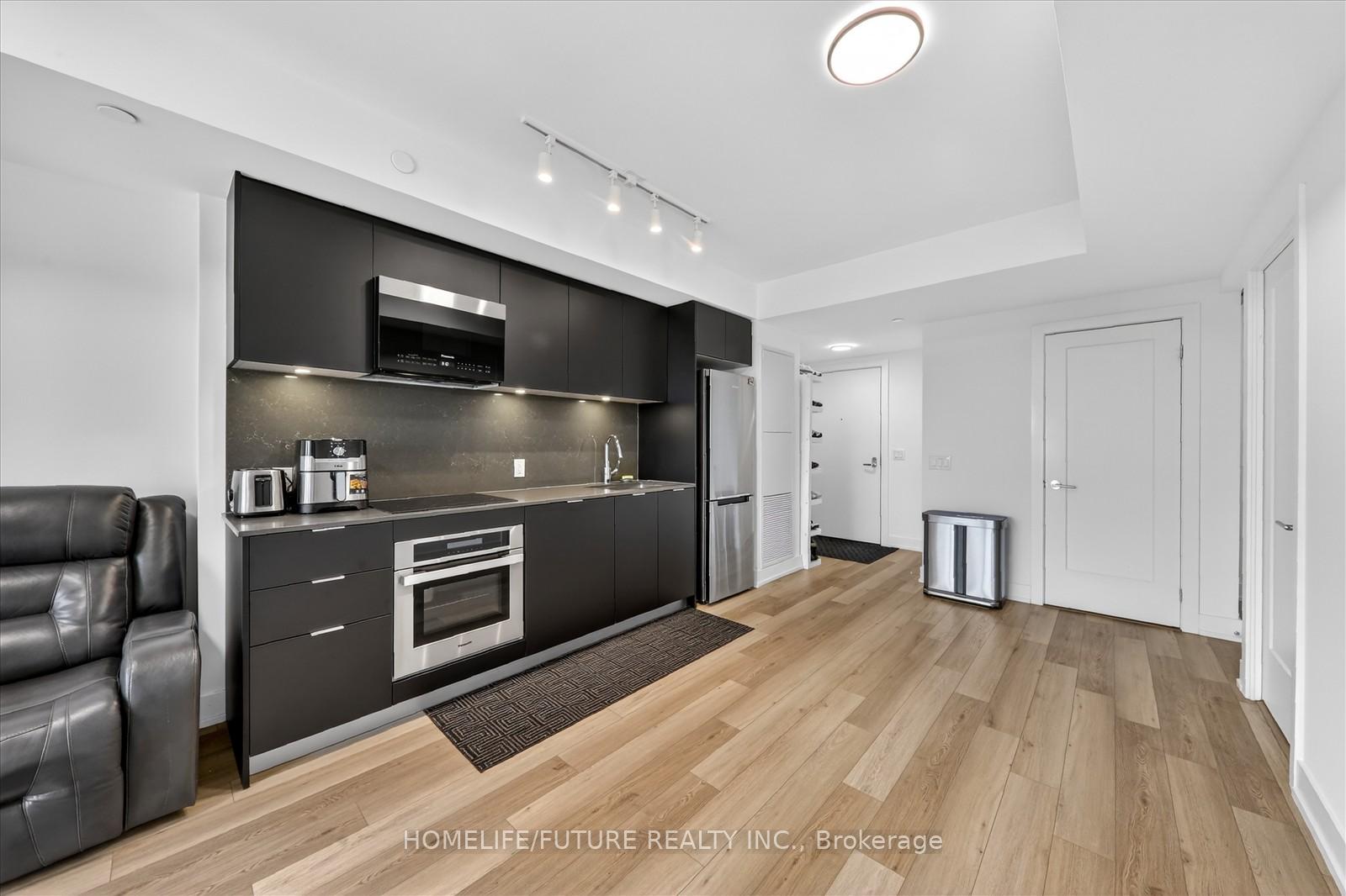 Photo 8 of Unit 1017, 8 Cedarland Drive, Markham, Unionville — HOMEH