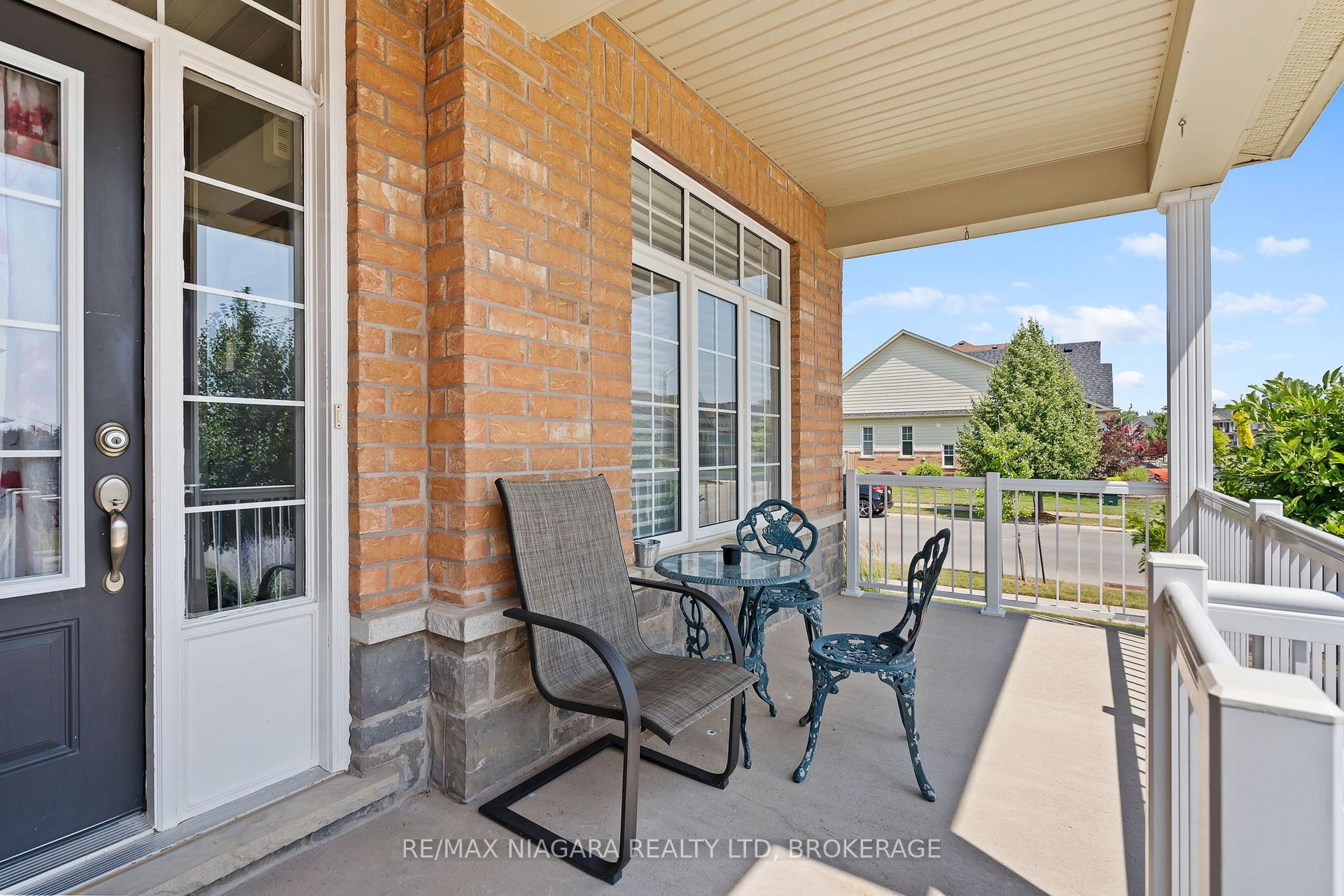 Photo 5 of 4385 Cinnamon Grove, Niagara Falls, Lyons Creek — HOMEH