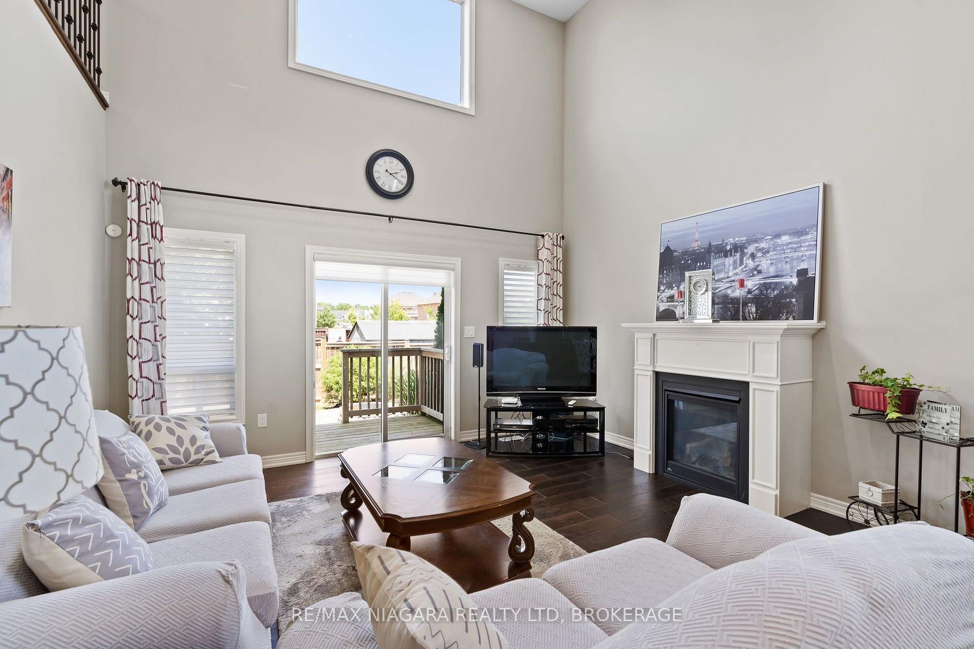 Photo 13 of 4385 Cinnamon Grove, Niagara Falls, Lyons Creek — HOMEH