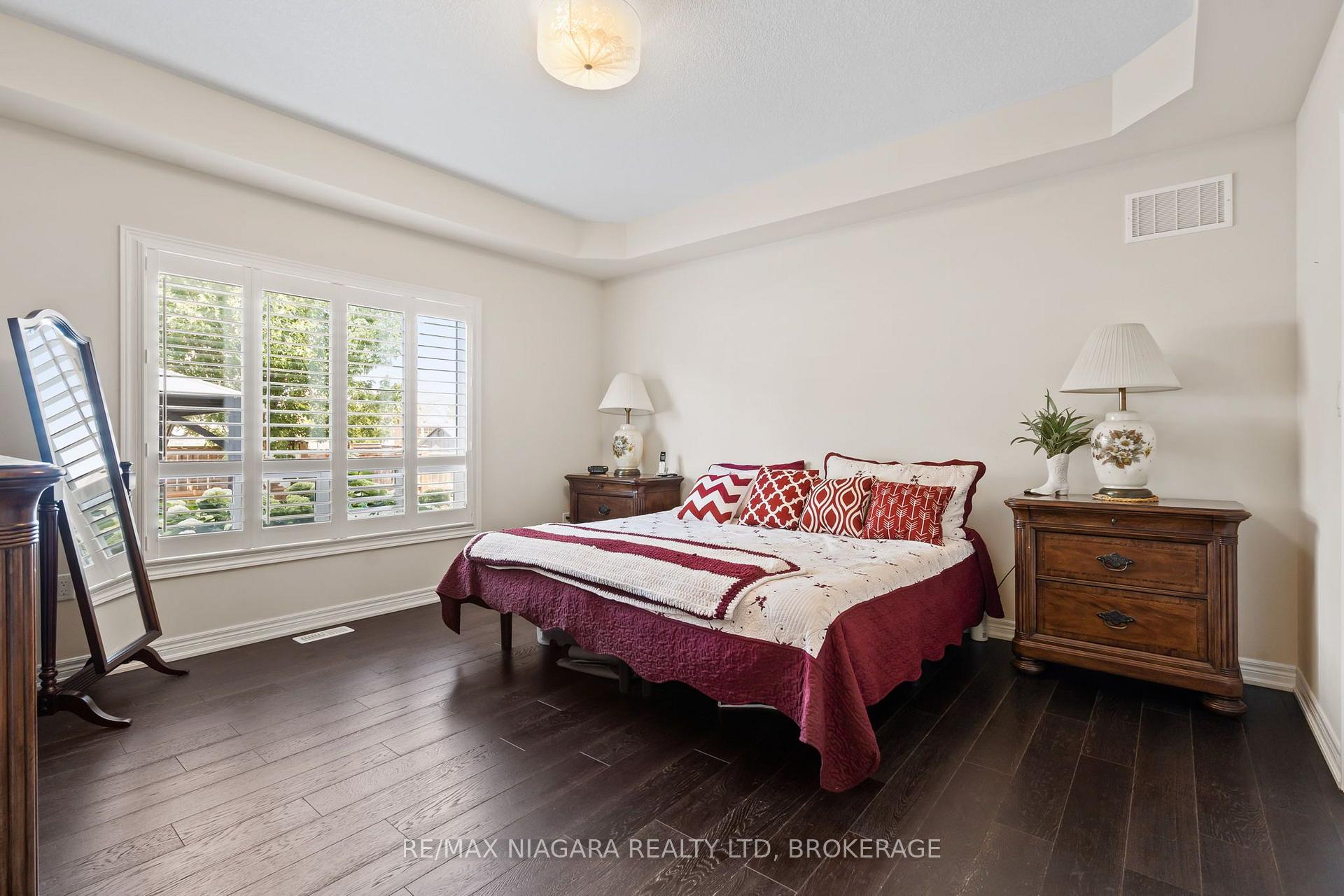 Photo 16 of 4385 Cinnamon Grove, Niagara Falls, Lyons Creek — HOMEH
