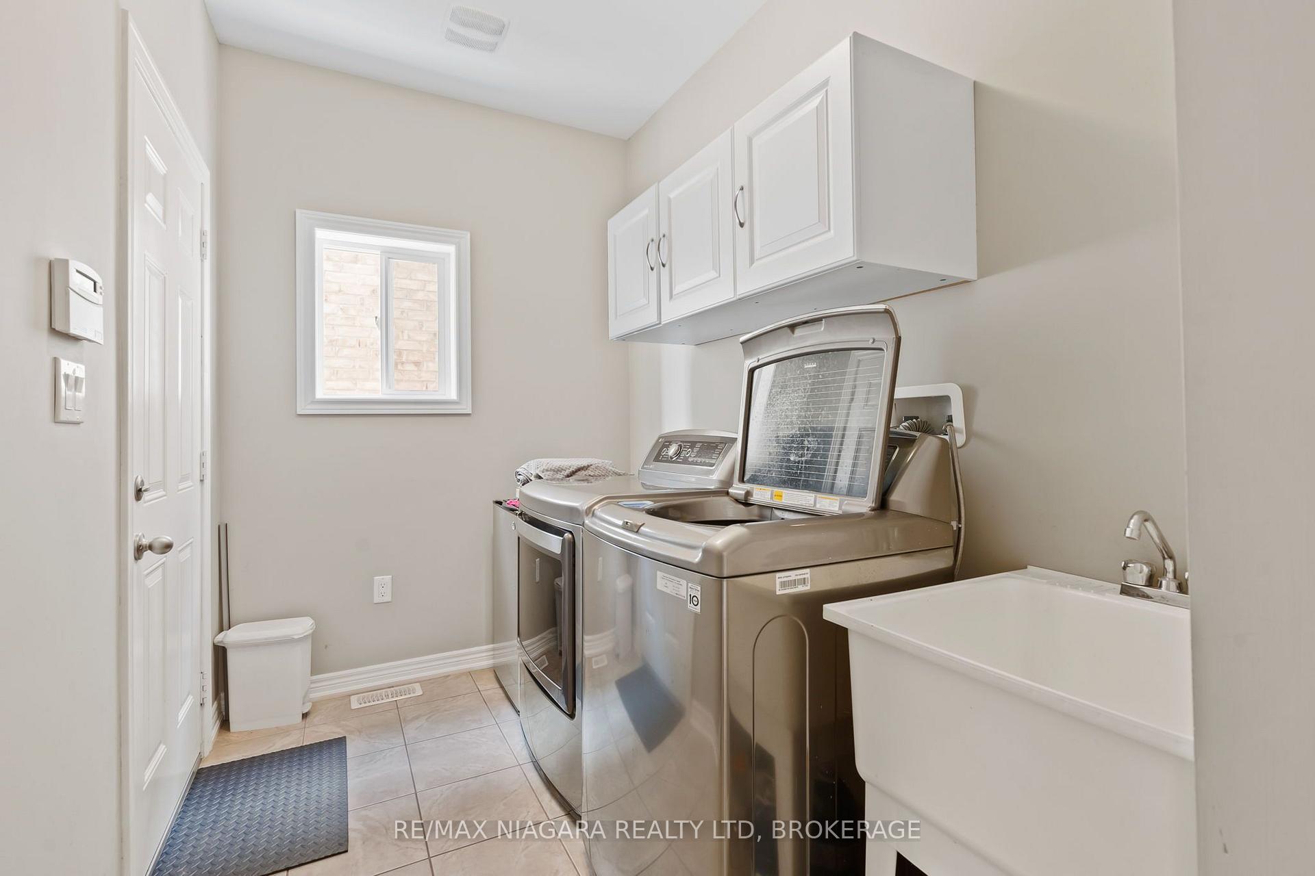 Photo 22 of 4385 Cinnamon Grove, Niagara Falls, Lyons Creek — HOMEH
