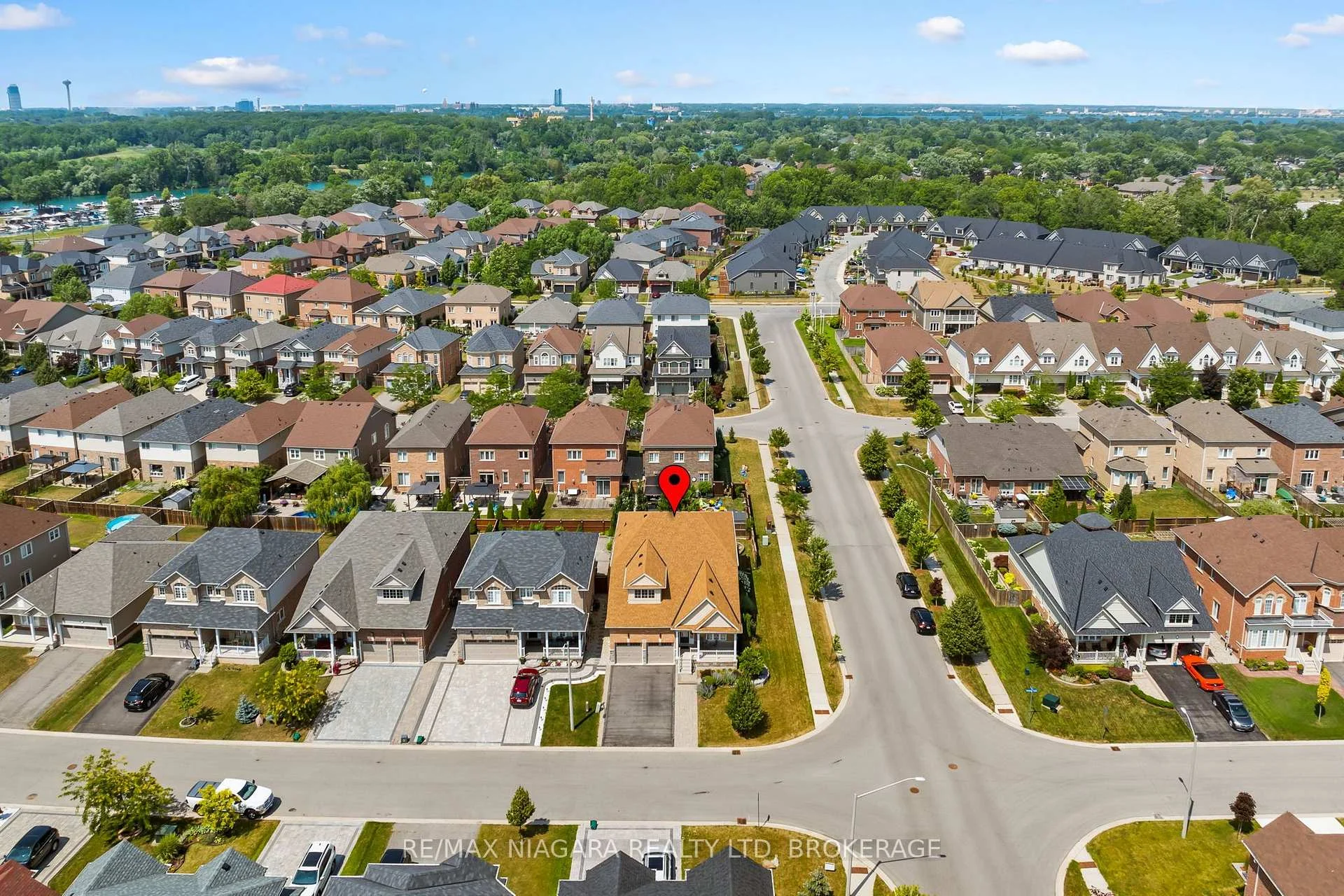 Photo 40 of 4385 Cinnamon Grove, Niagara Falls, Lyons Creek — HOMEH