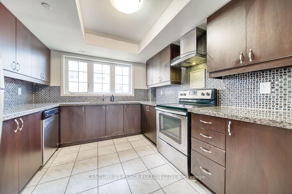 Photo 24 of Unit 125, 80 Sarita Path, Oshawa, Windfields — HOMEH