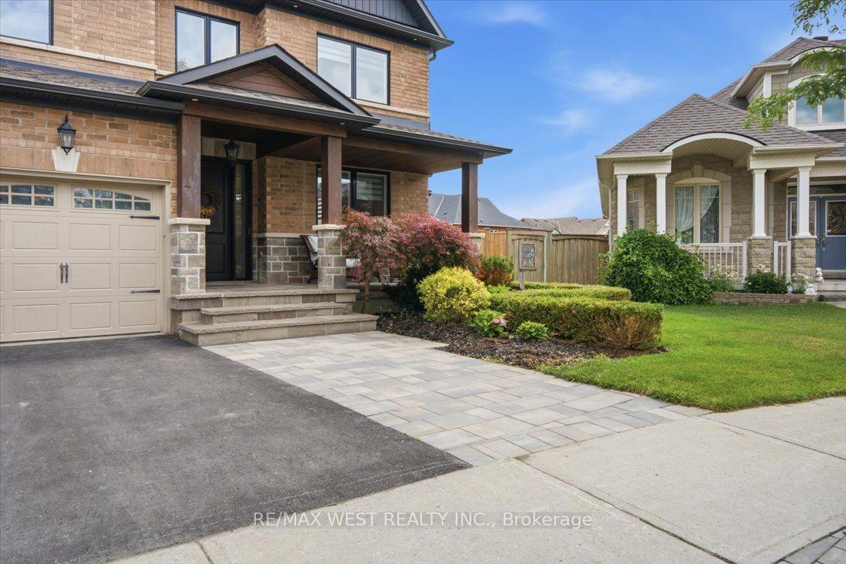 Photo 3 of 38 Shiner Drive, Richmond Hill, Oak Ridges — HOMEH