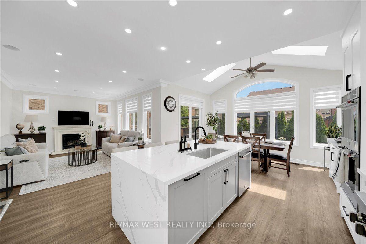 Photo 16 of 38 Shiner Drive, Richmond Hill, Oak Ridges — HOMEH