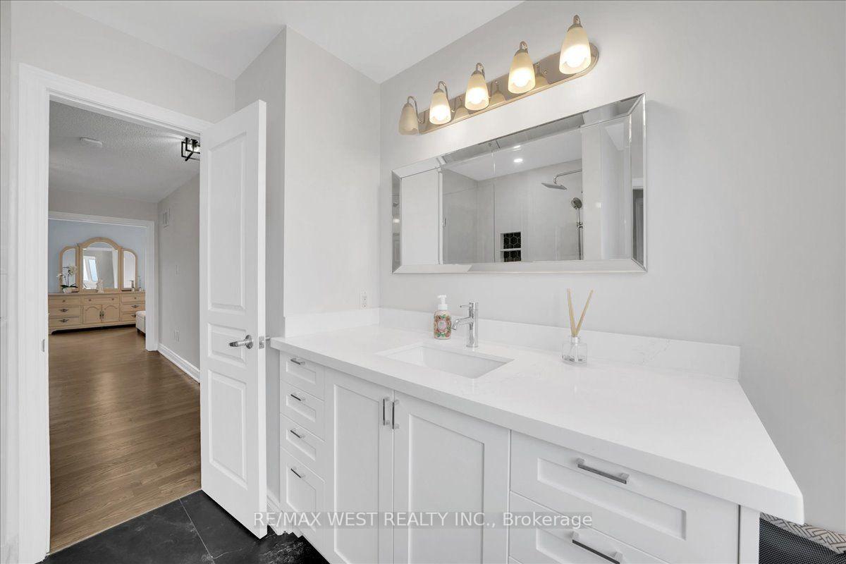 Photo 29 of 38 Shiner Drive, Richmond Hill, Oak Ridges — HOMEH