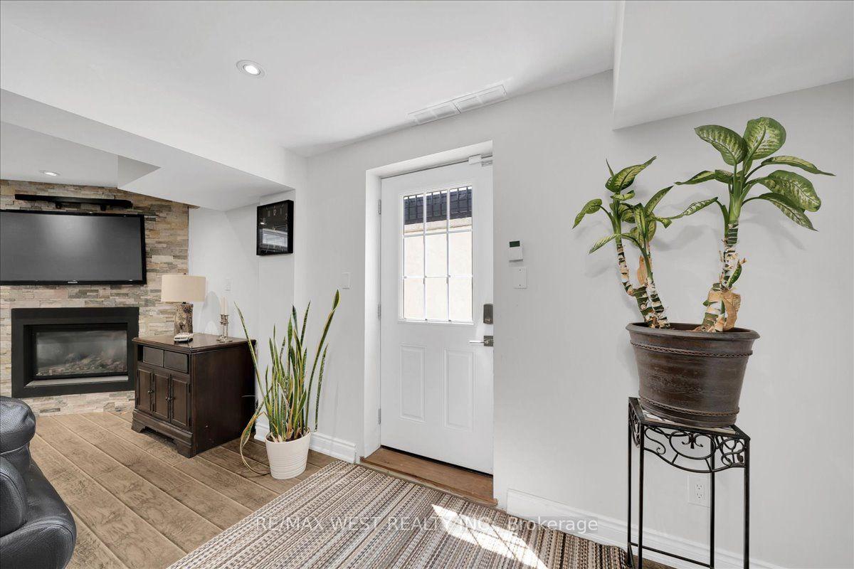 Photo 37 of 38 Shiner Drive, Richmond Hill, Oak Ridges — HOMEH