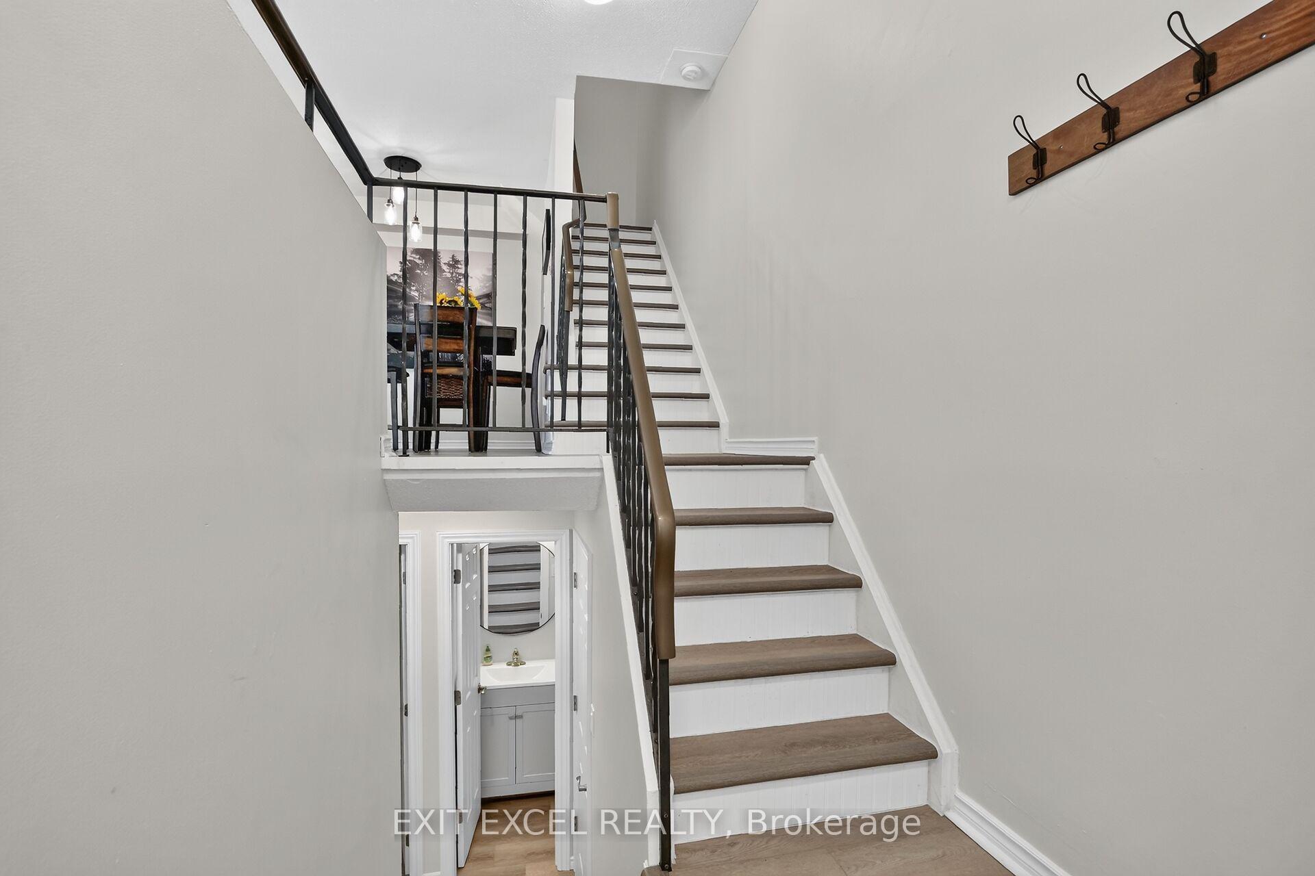 Photo 18 of 34A Forester Crescent, Ottawa, Westcliffe Estates — HOMEH