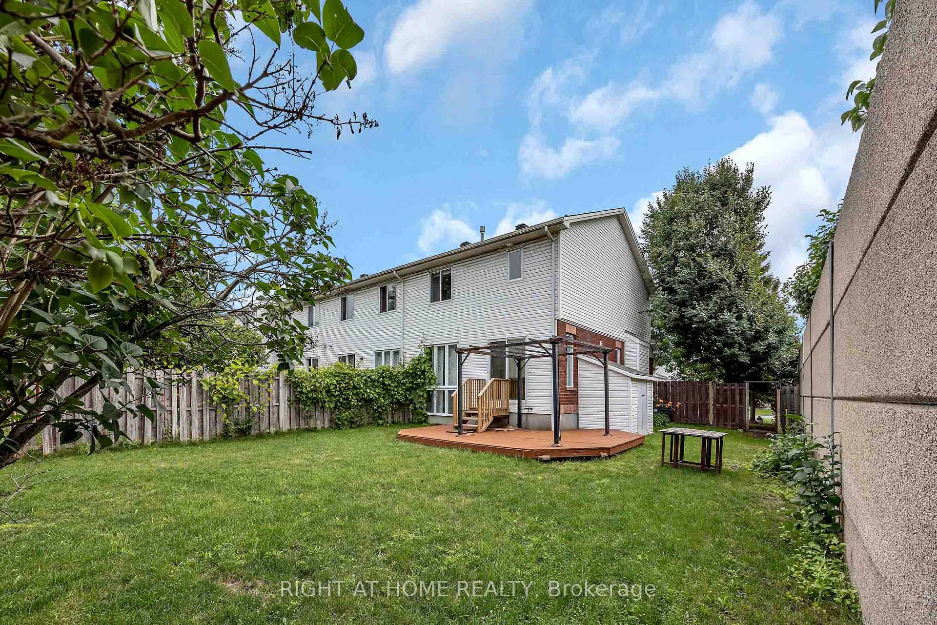 Photo 27 of 1 Kincardine Drive, Ottawa, Kanata - Glencairn/Hazeldean — HOMEH