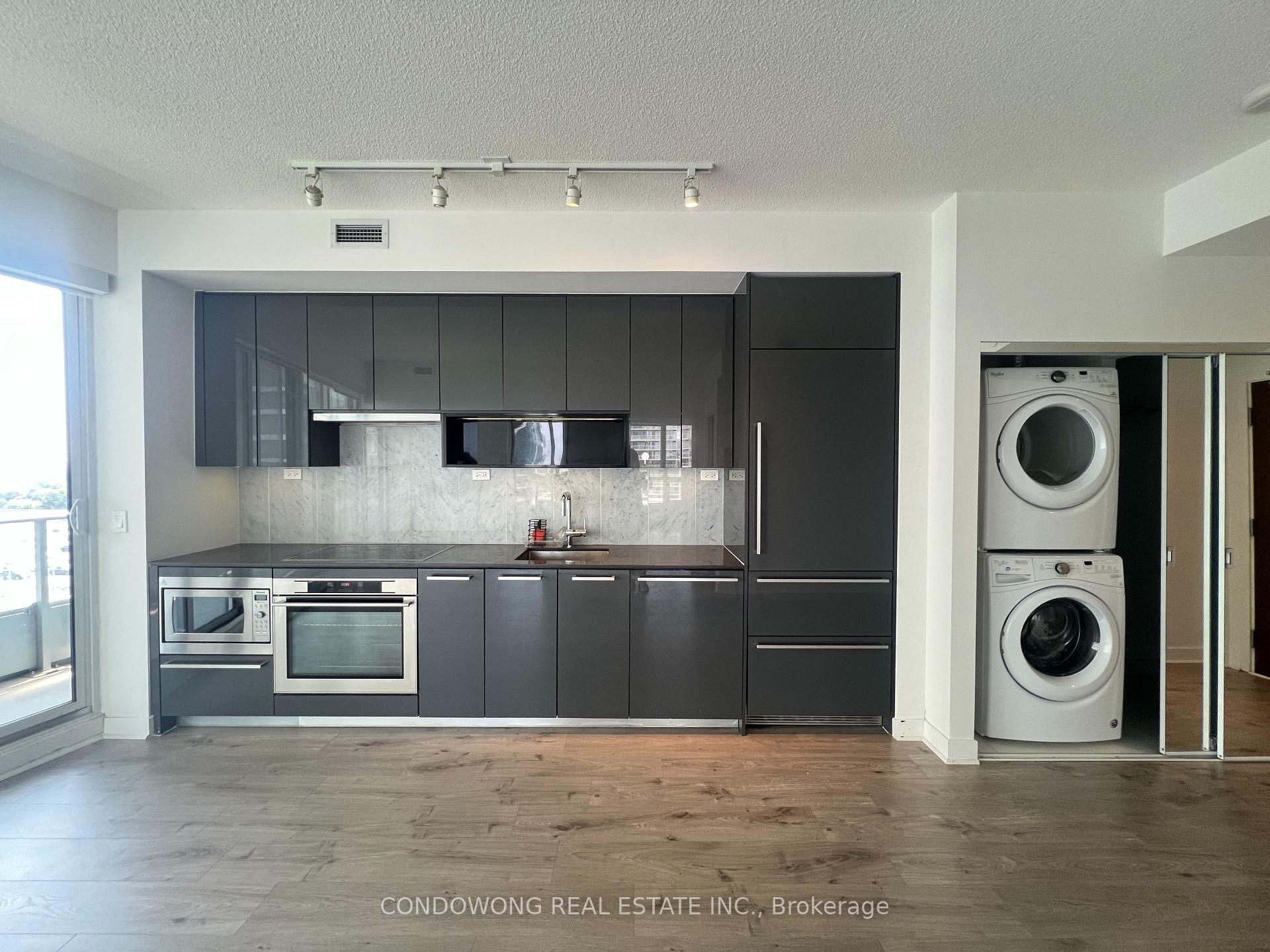 Photo 2 of Unit 705, 115 Mcmahon Drive, North York, Bayview Village — HOMEH