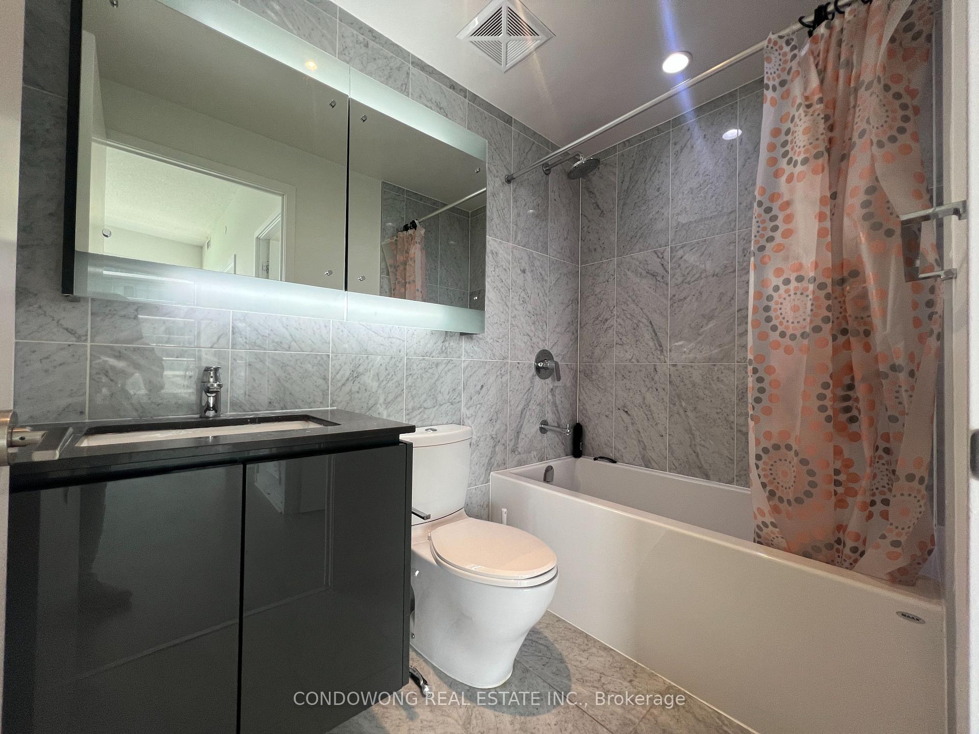 Photo 6 of Unit 705, 115 Mcmahon Drive, North York, Bayview Village — HOMEH