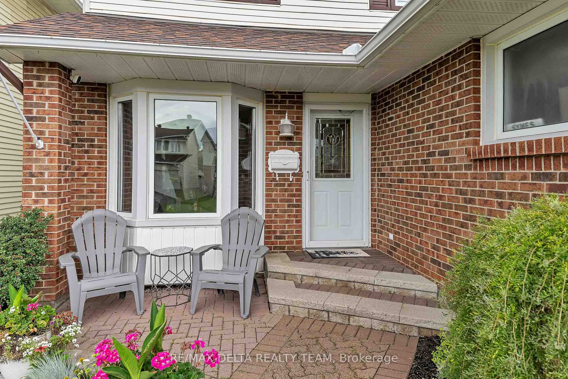 Photo 4 of 1471 Kamouraska Circle, Ottawa, Chateauneuf — HOMEH
