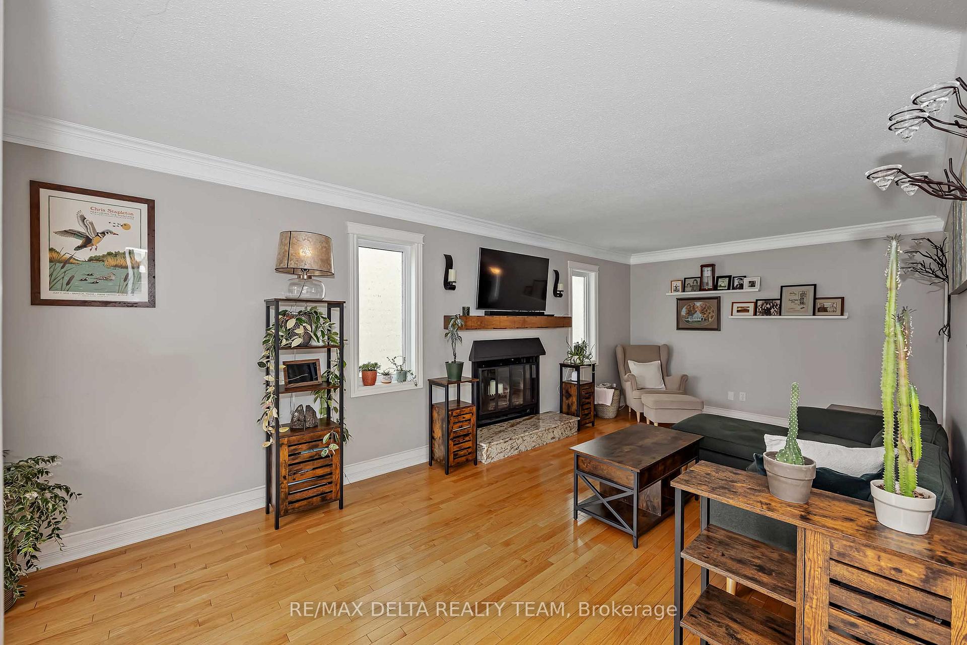 Photo 6 of 1471 Kamouraska Circle, Ottawa, Chateauneuf — HOMEH