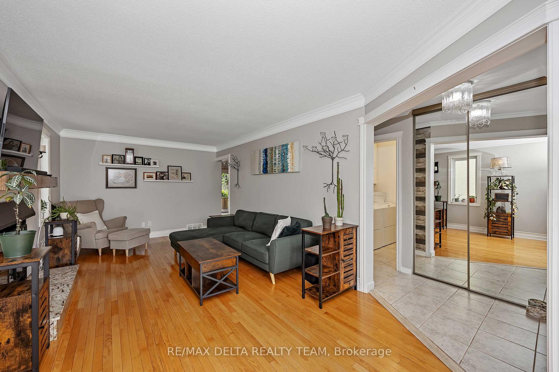 Photo 7 of 1471 Kamouraska Circle, Ottawa, Chateauneuf — HOMEH