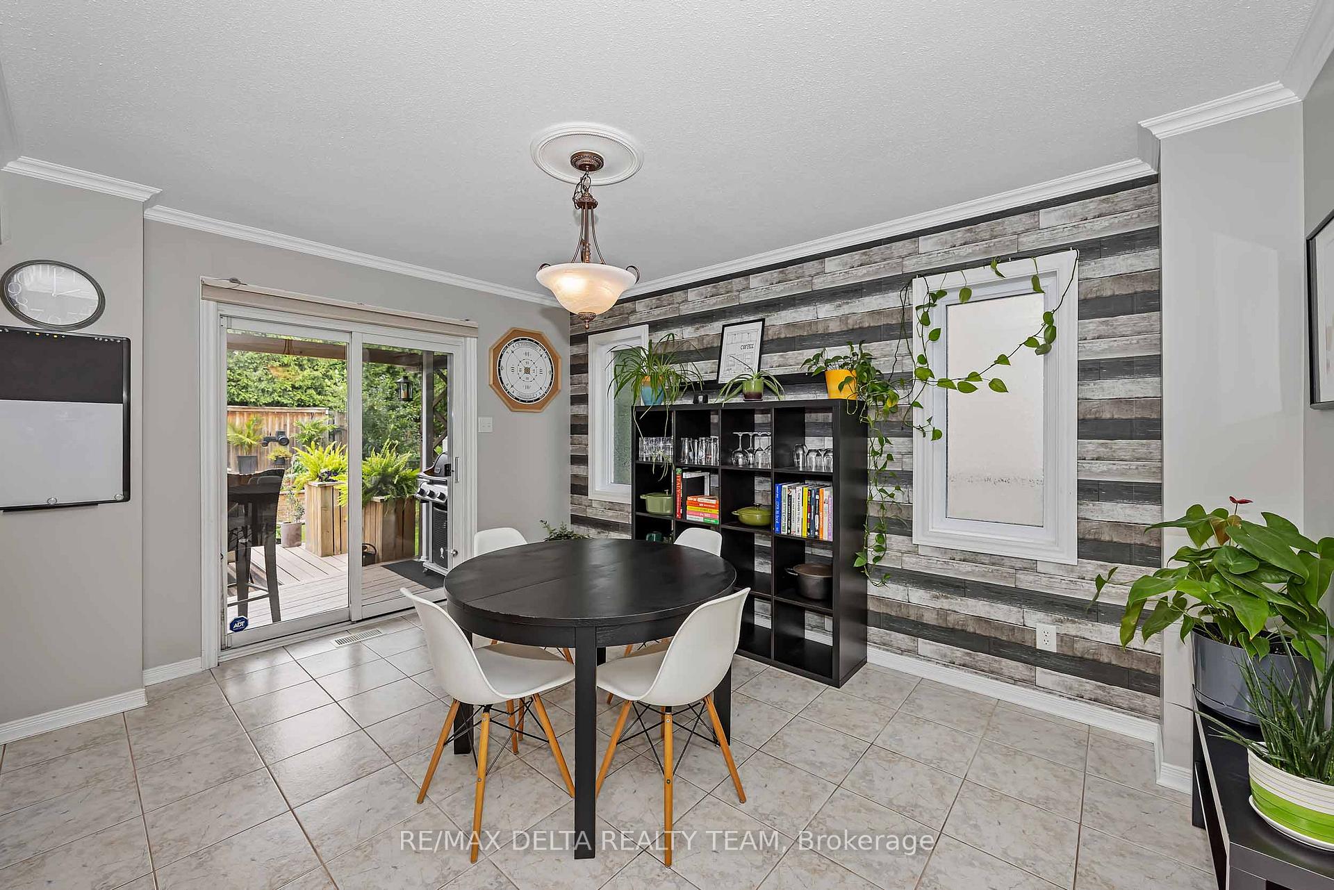 Photo 10 of 1471 Kamouraska Circle, Ottawa, Chateauneuf — HOMEH