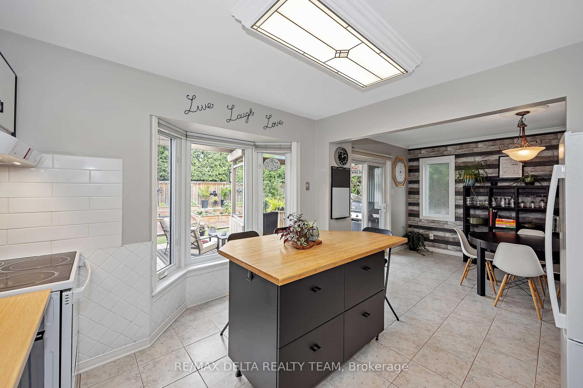 Photo 15 of 1471 Kamouraska Circle, Ottawa, Chateauneuf — HOMEH