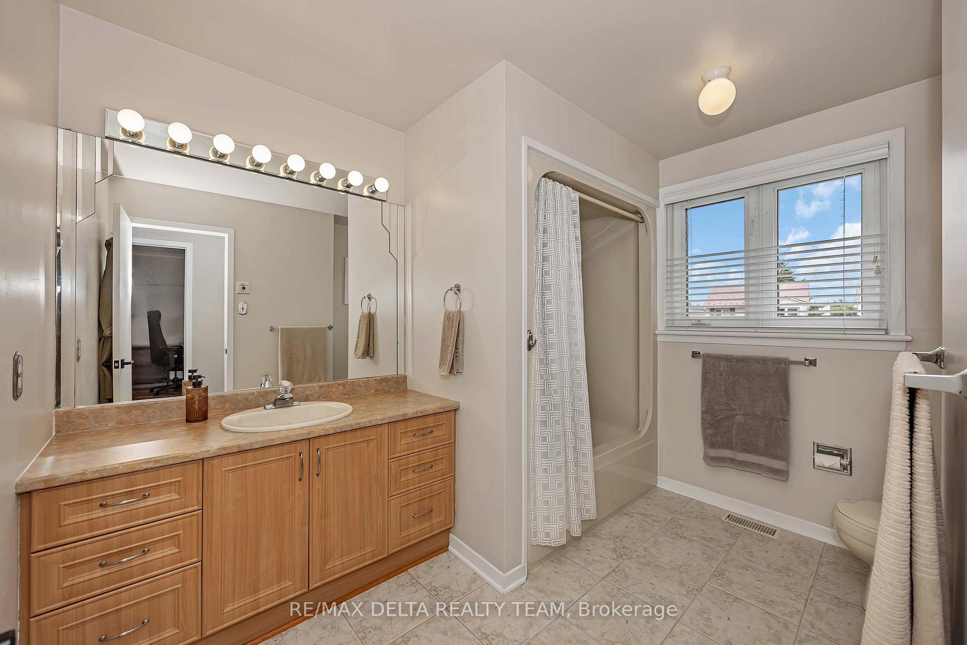 Photo 31 of 1471 Kamouraska Circle, Ottawa, Chateauneuf — HOMEH