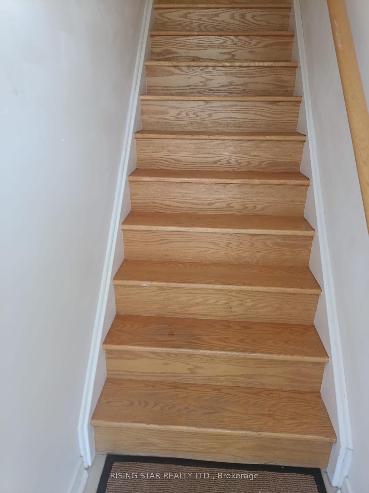 Photo 4 of 180 Howden Boulevard, Brampton, Westgate — HOMEH