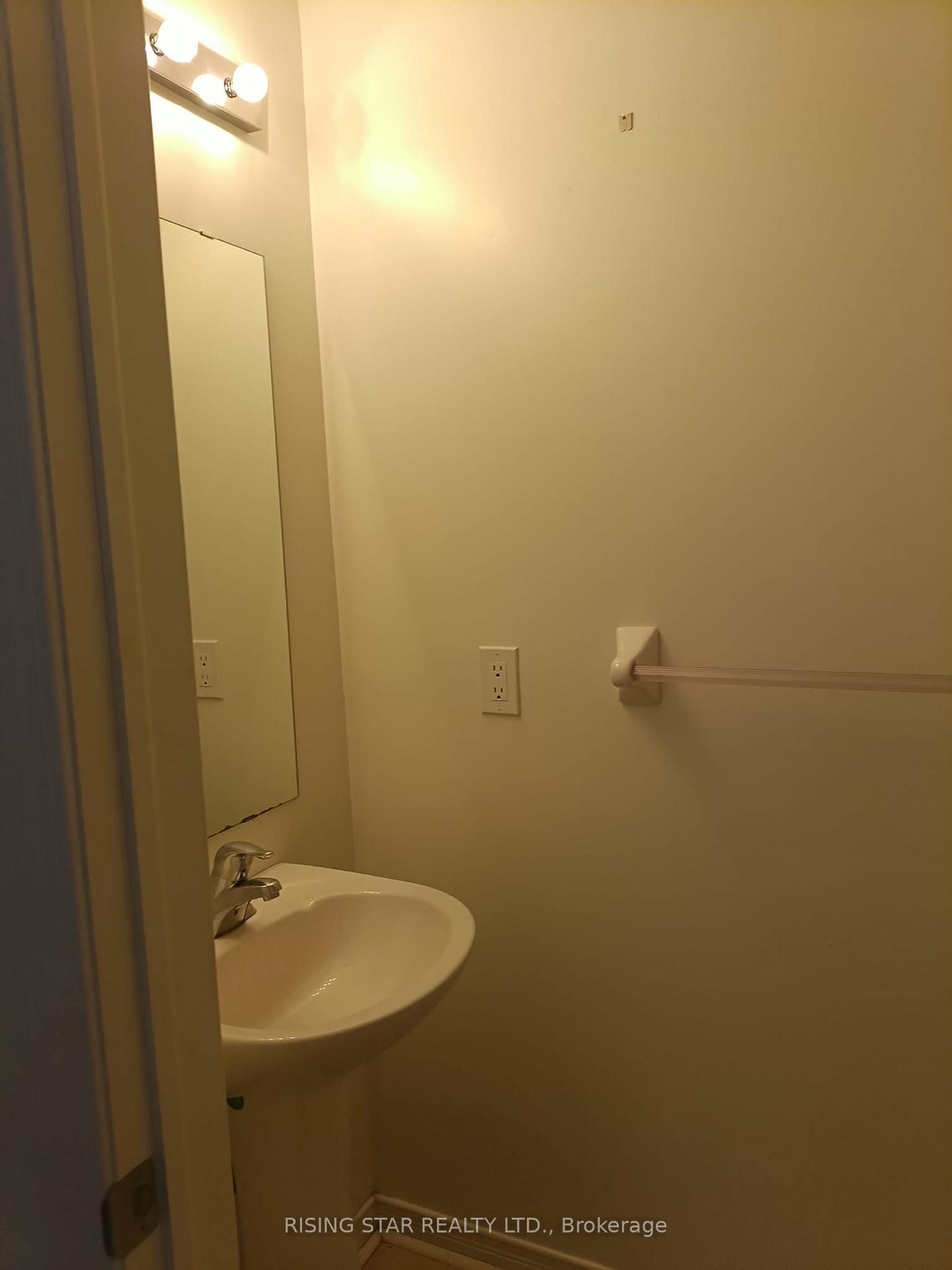 Photo 14 of 180 Howden Boulevard, Brampton, Westgate — HOMEH