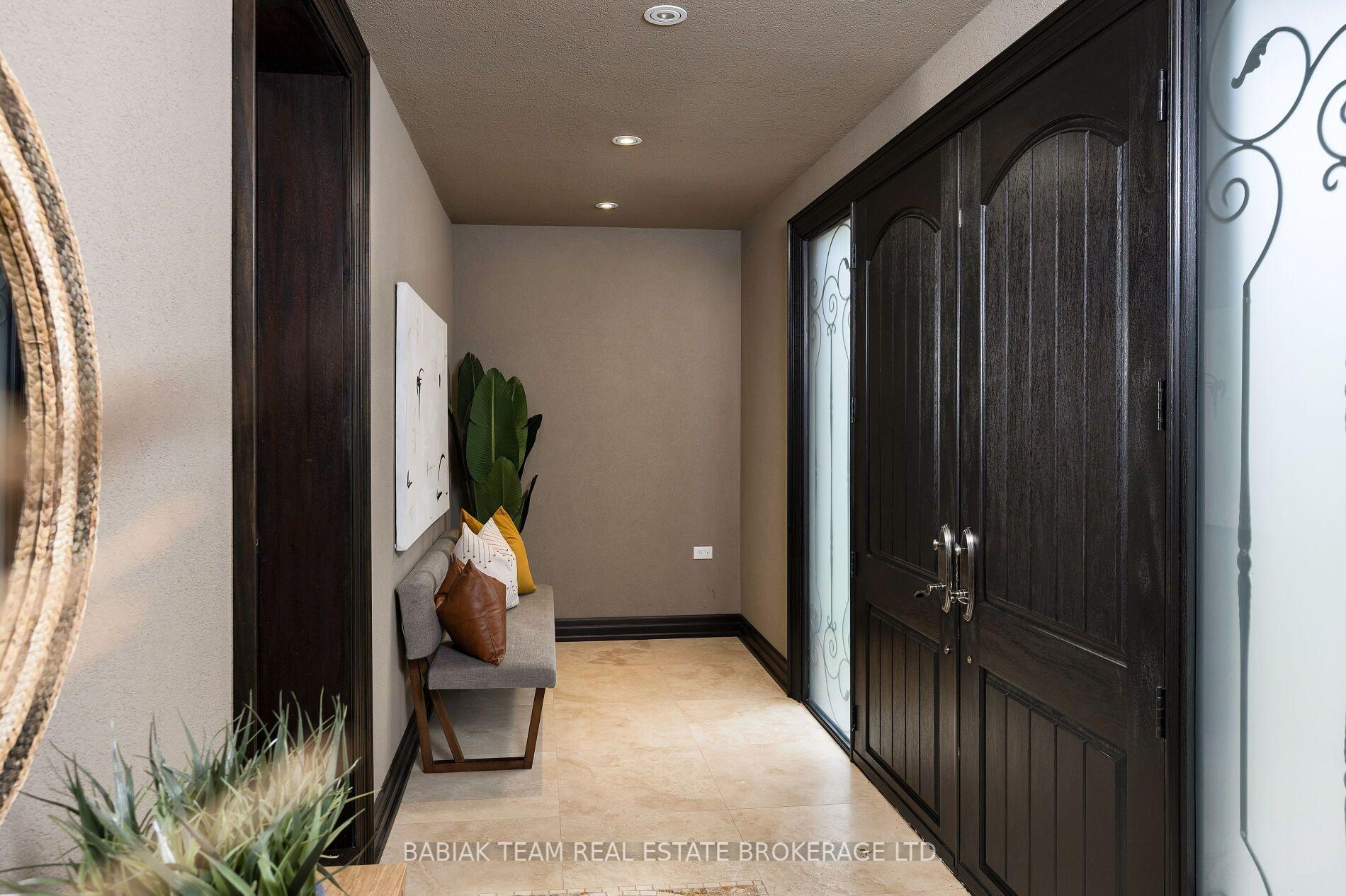 Photo 2 of 31 Keane Avenue, Etobicoke, Islington-City Centre West — HOMEH