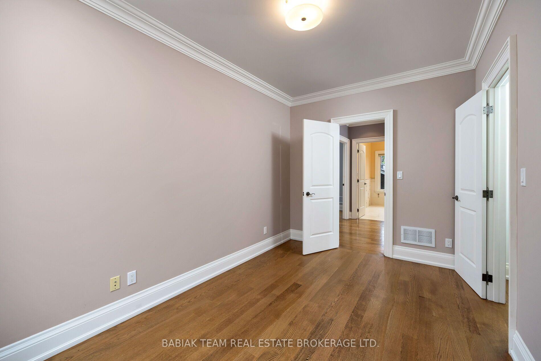 Photo 19 of 31 Keane Avenue, Etobicoke, Islington-City Centre West — HOMEH