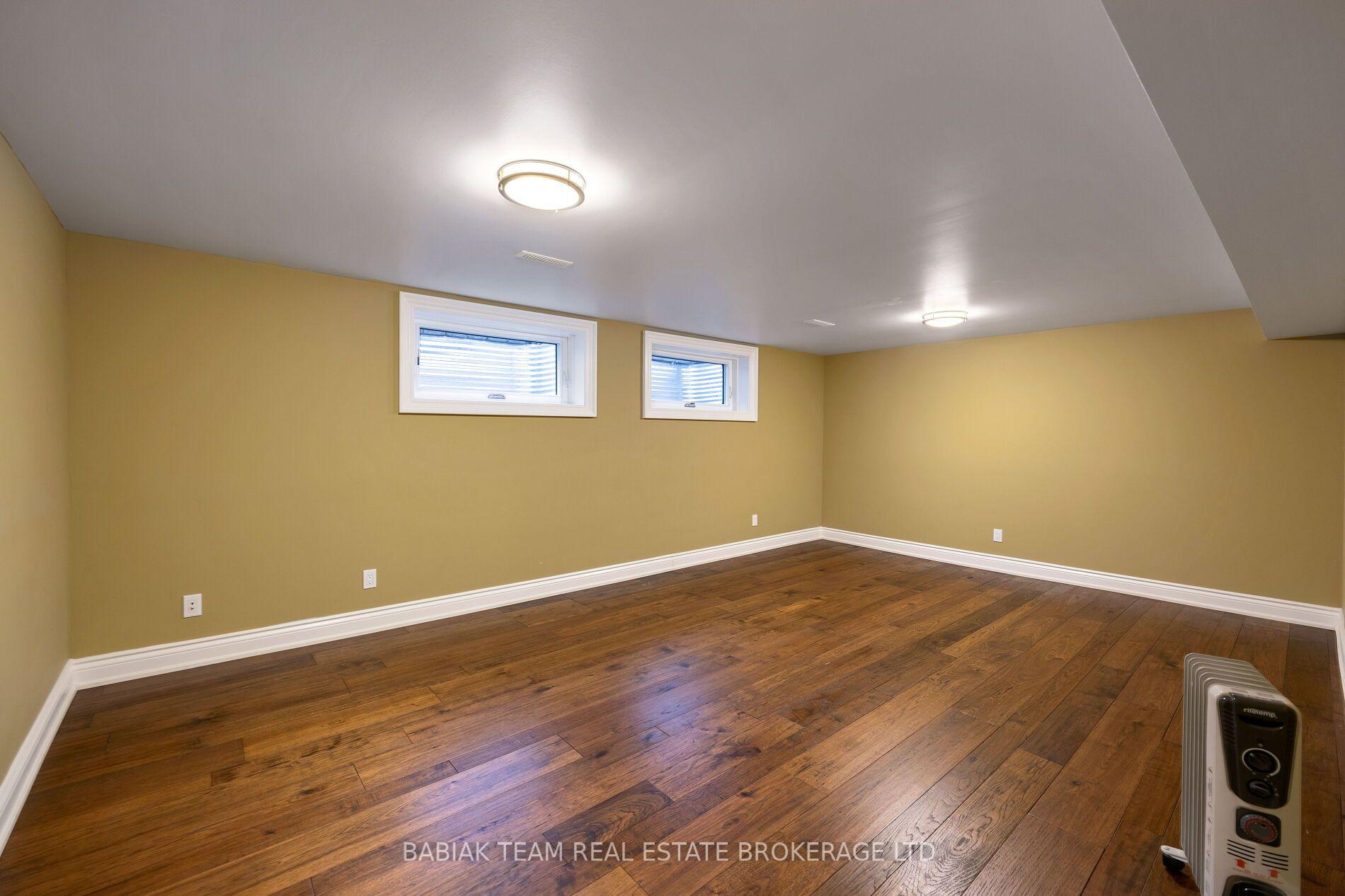 Photo 32 of 31 Keane Avenue, Etobicoke, Islington-City Centre West — HOMEH