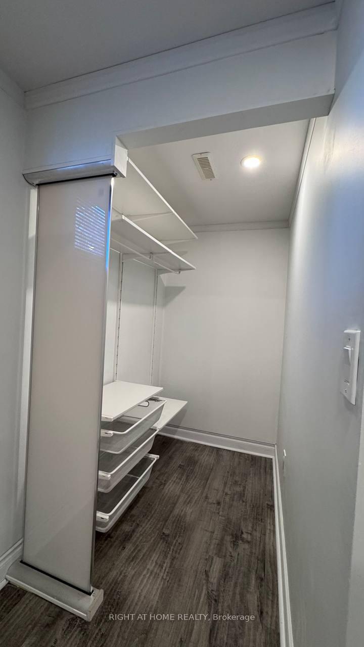Photo 6 of Unit Basement, 24 Jondan Crescent, Markham, Royal Orchard — HOMEH
