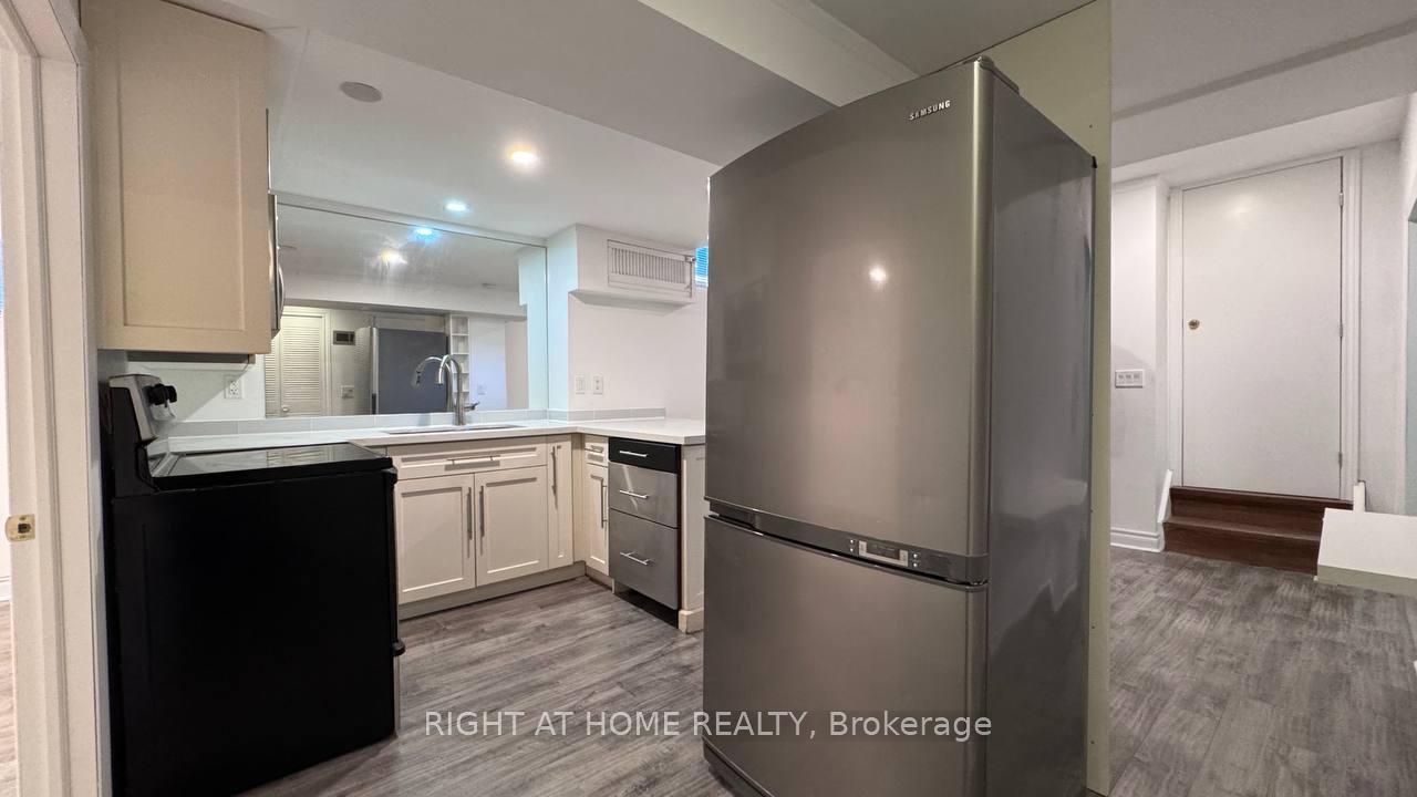 Photo 9 of Unit Basement, 24 Jondan Crescent, Markham, Royal Orchard — HOMEH