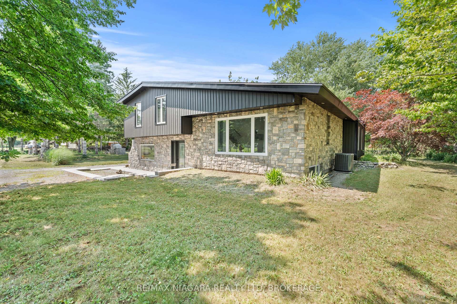 Photo of 1546 Nigh Road