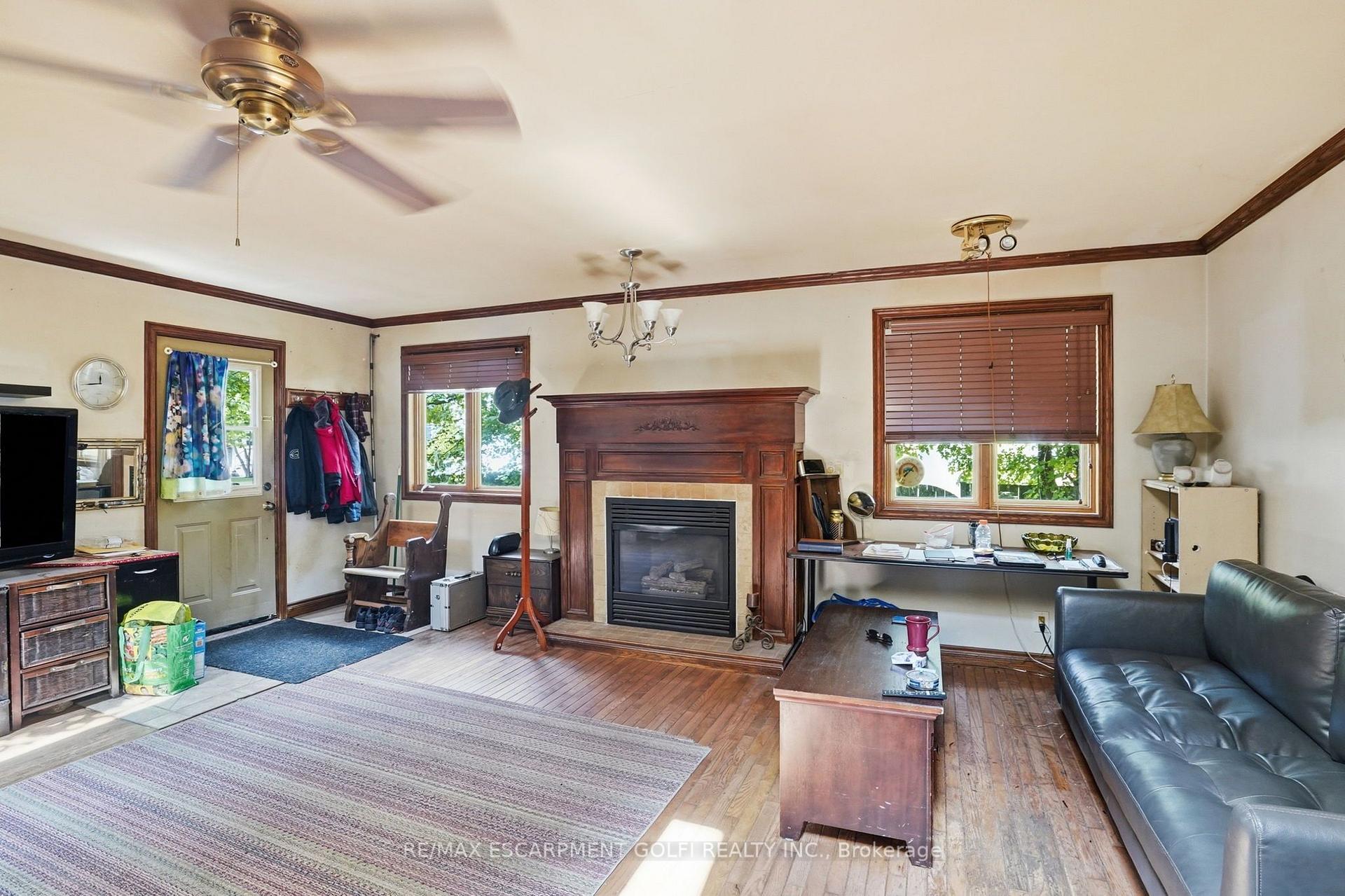 Photo 5 of 83 York Street, St. Catharines, Downtown — HOMEH