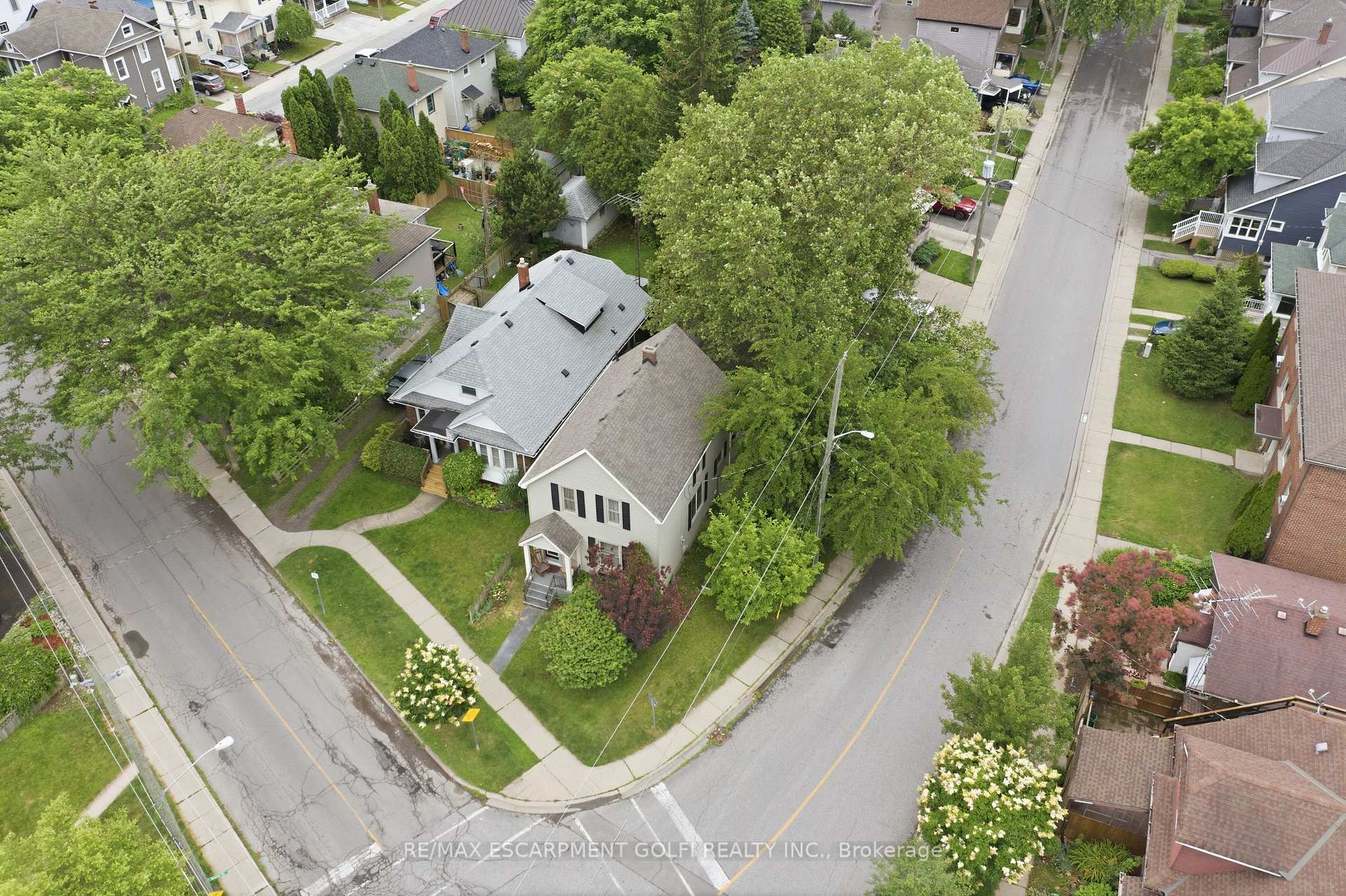 Photo 14 of 83 York Street, St. Catharines, Downtown — HOMEH