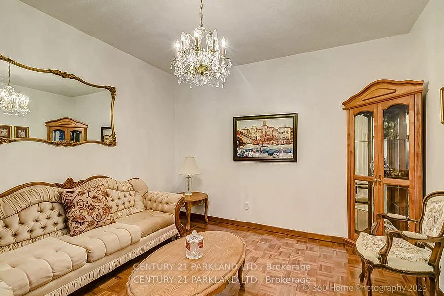 Photo 14 of 114 Eaton Avenue, Toronto, Danforth — HOMEH