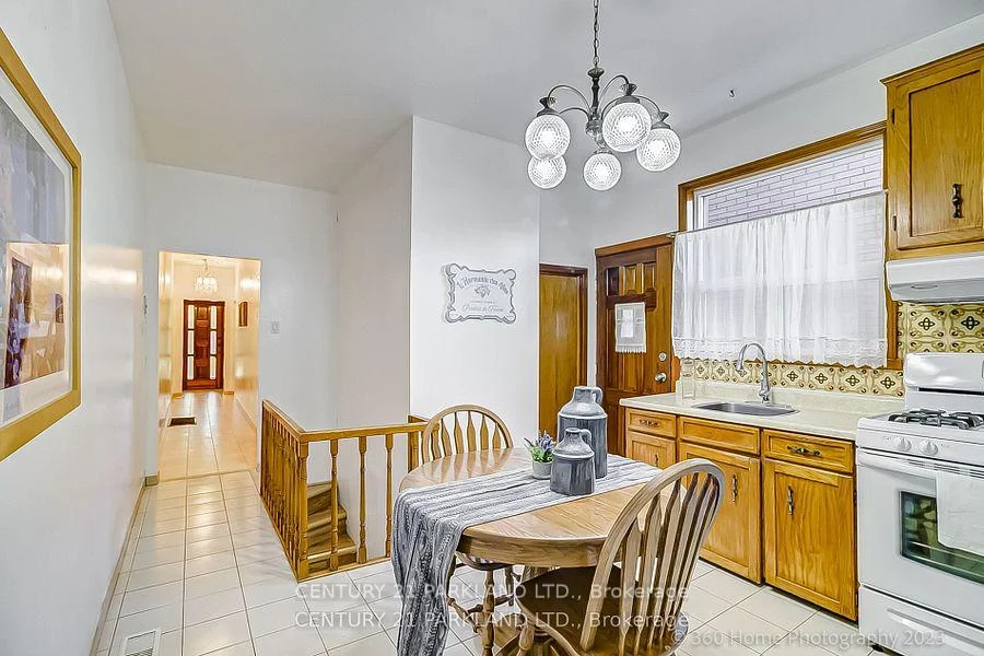 Photo 16 of 114 Eaton Avenue, Toronto, Danforth — HOMEH