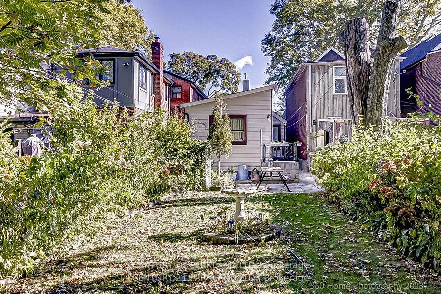Photo 23 of 114 Eaton Avenue, Toronto, Danforth — HOMEH