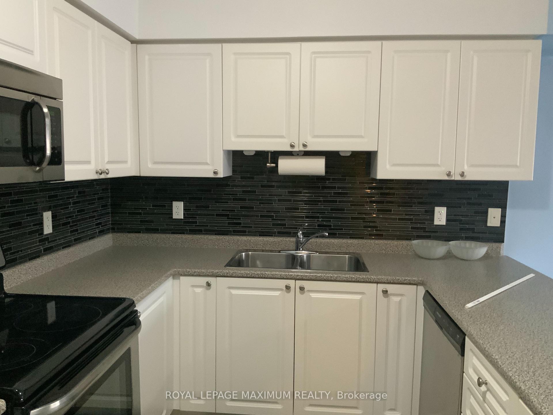 Photo 4 of Unit 29, 137 Sydenham Wells, Barrie, Georgian Drive — HOMEH